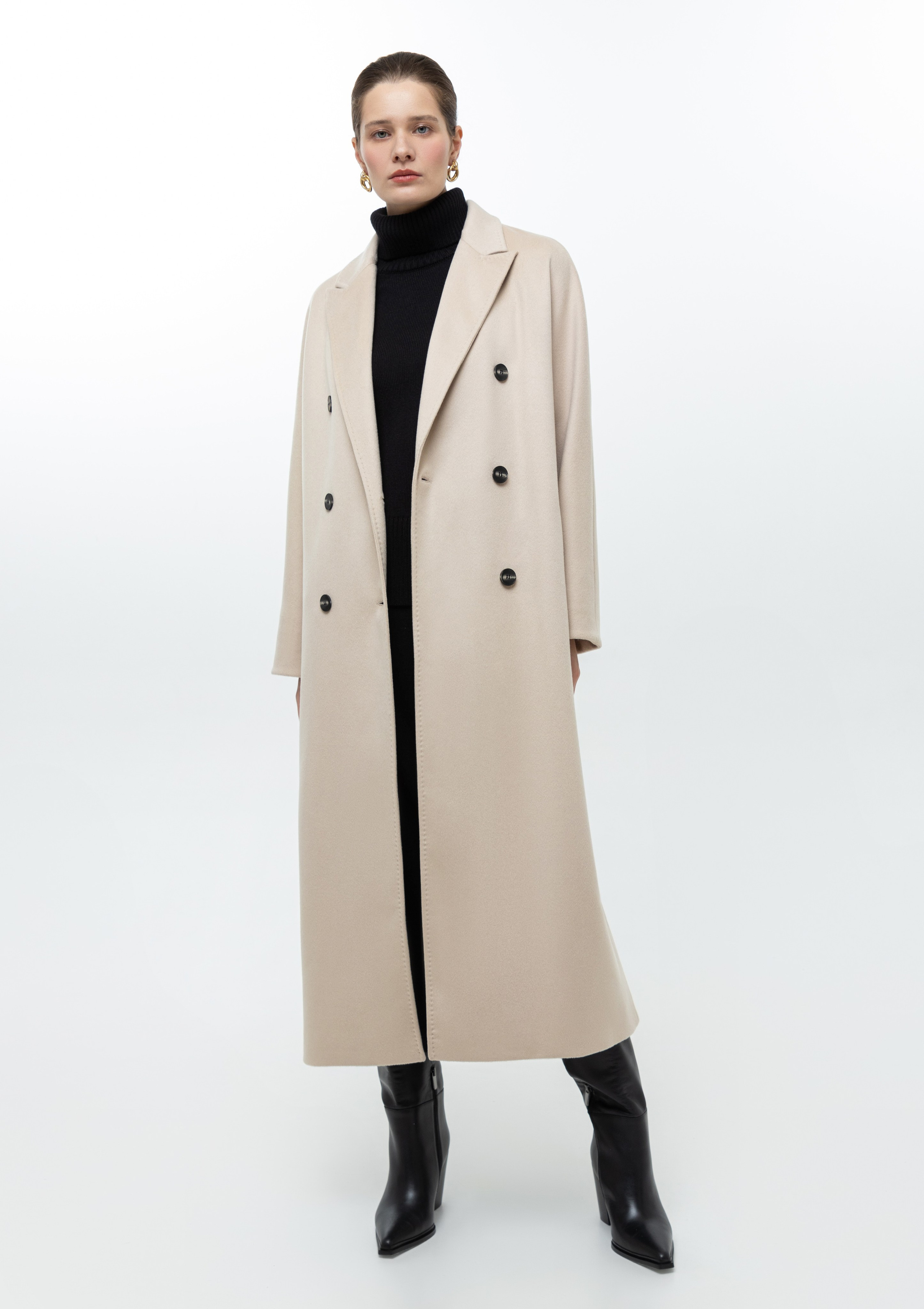 Каталог. Верхняя одежда + трикотаж бренда. 4ч,. Визажист для брендов, Фэшн продюсер Олеся Глушкова