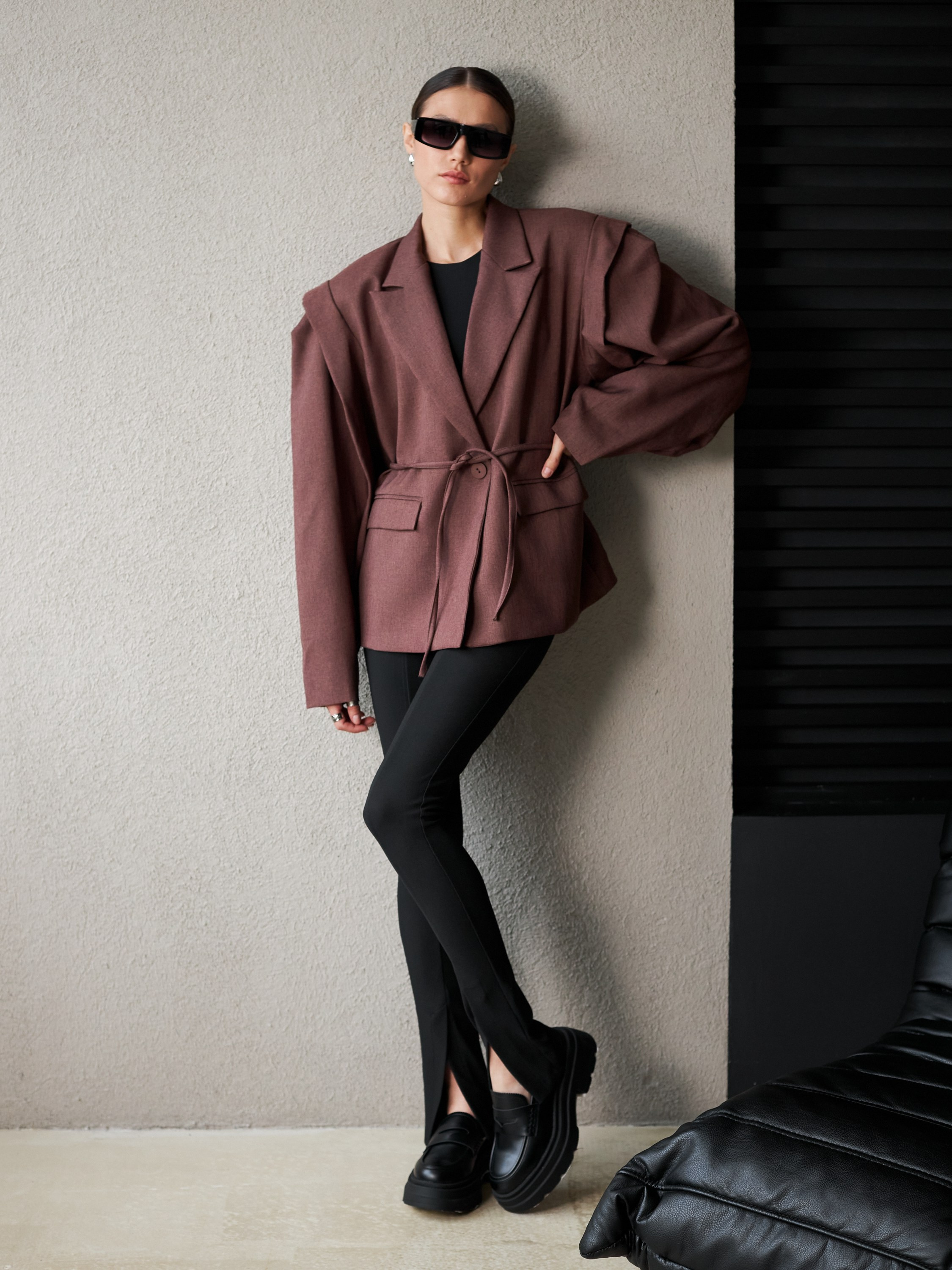 Фотосъемка пиджаков Екатеринбург Wildberries ВБ Ozon Озон фотосессия одежды Екб заказать цена фотосъемка товара WB маркетплейс карточки това. Фотограф Екатеринбург Анастасия Жерновская | Маркетплейсы и нейрофото