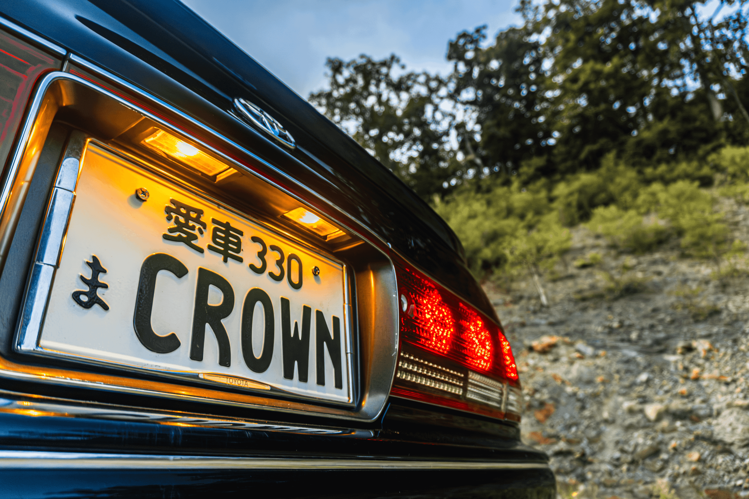 Toyota Crown S155: бриллиант в стенс-короне Владивостока