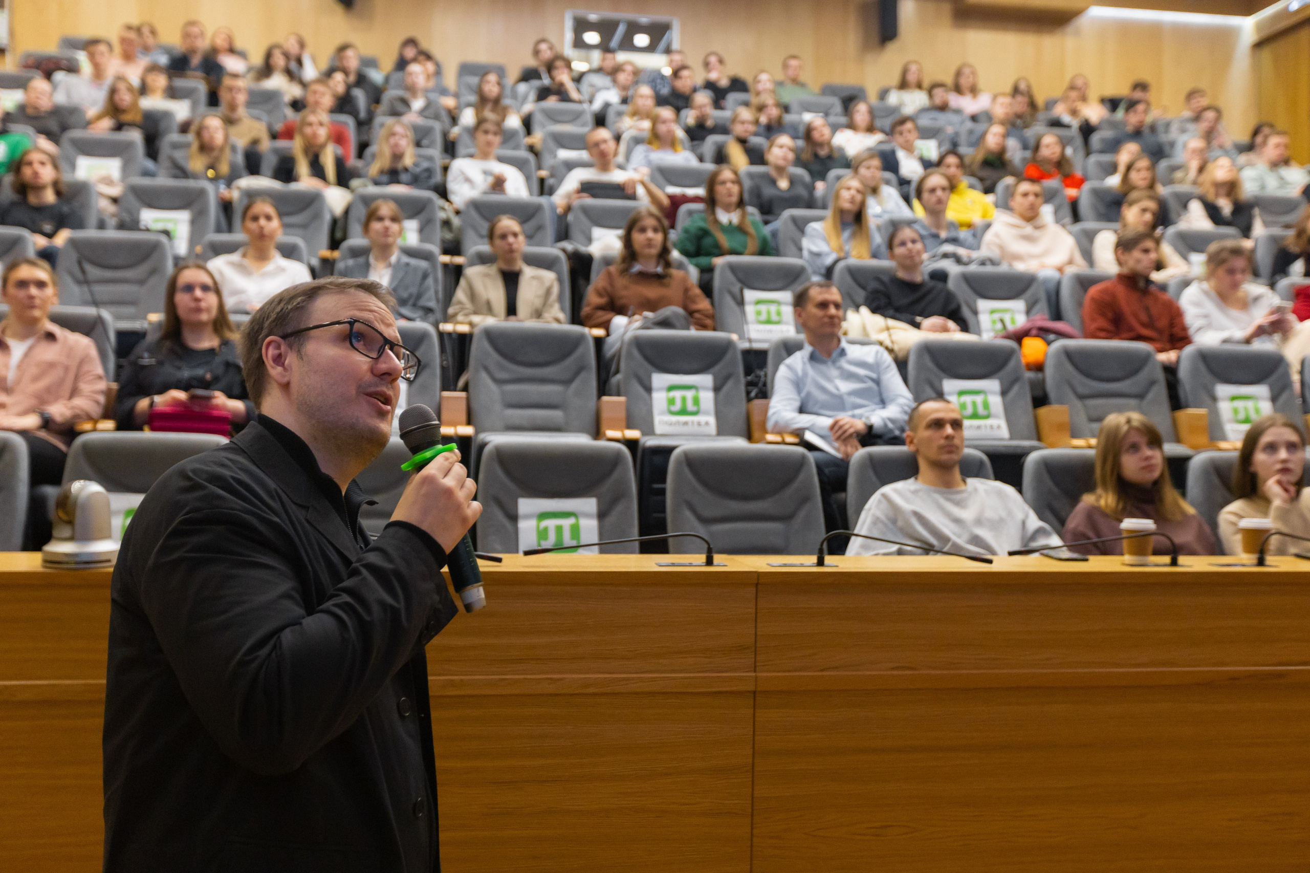 «АРЕХ. РетроПерспектива». Лекция Сергея Сенкевича в Политехе. Евгений Матвеев — фотограф в Санкт-Петербурге