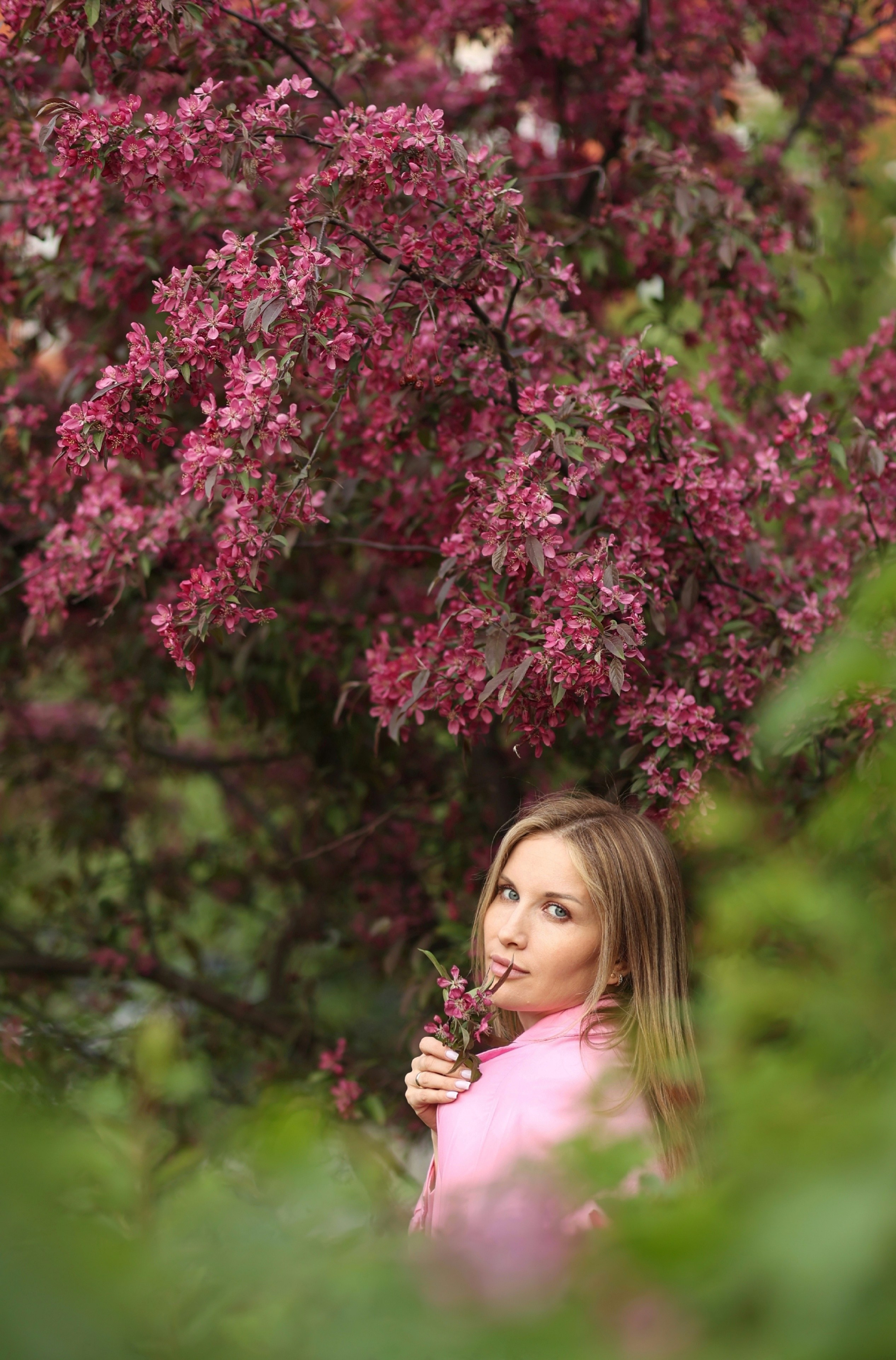 Цветение яблони, каштана и сирени. Портретный фотограф Москва
