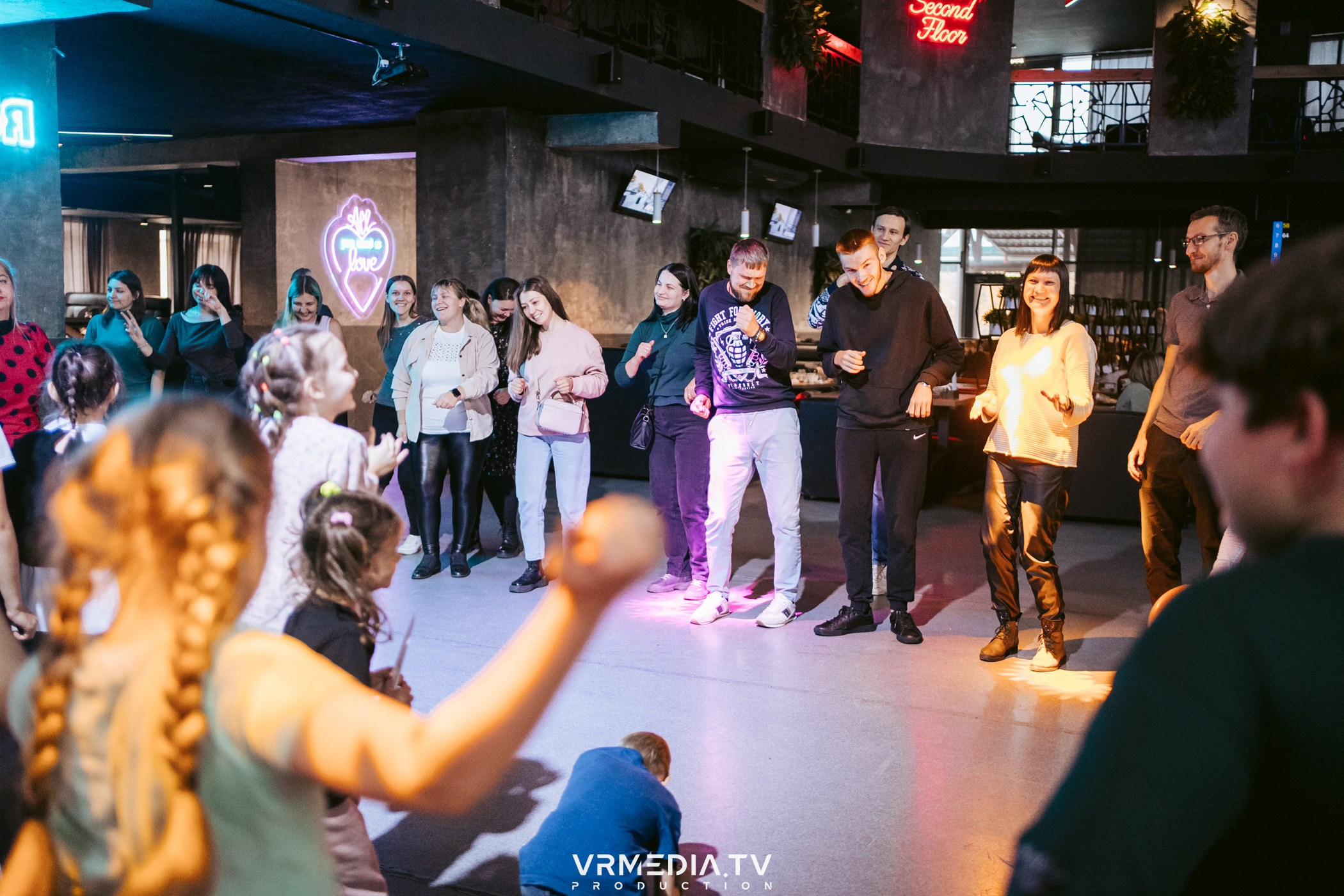 Baby time в баре «Друзья»