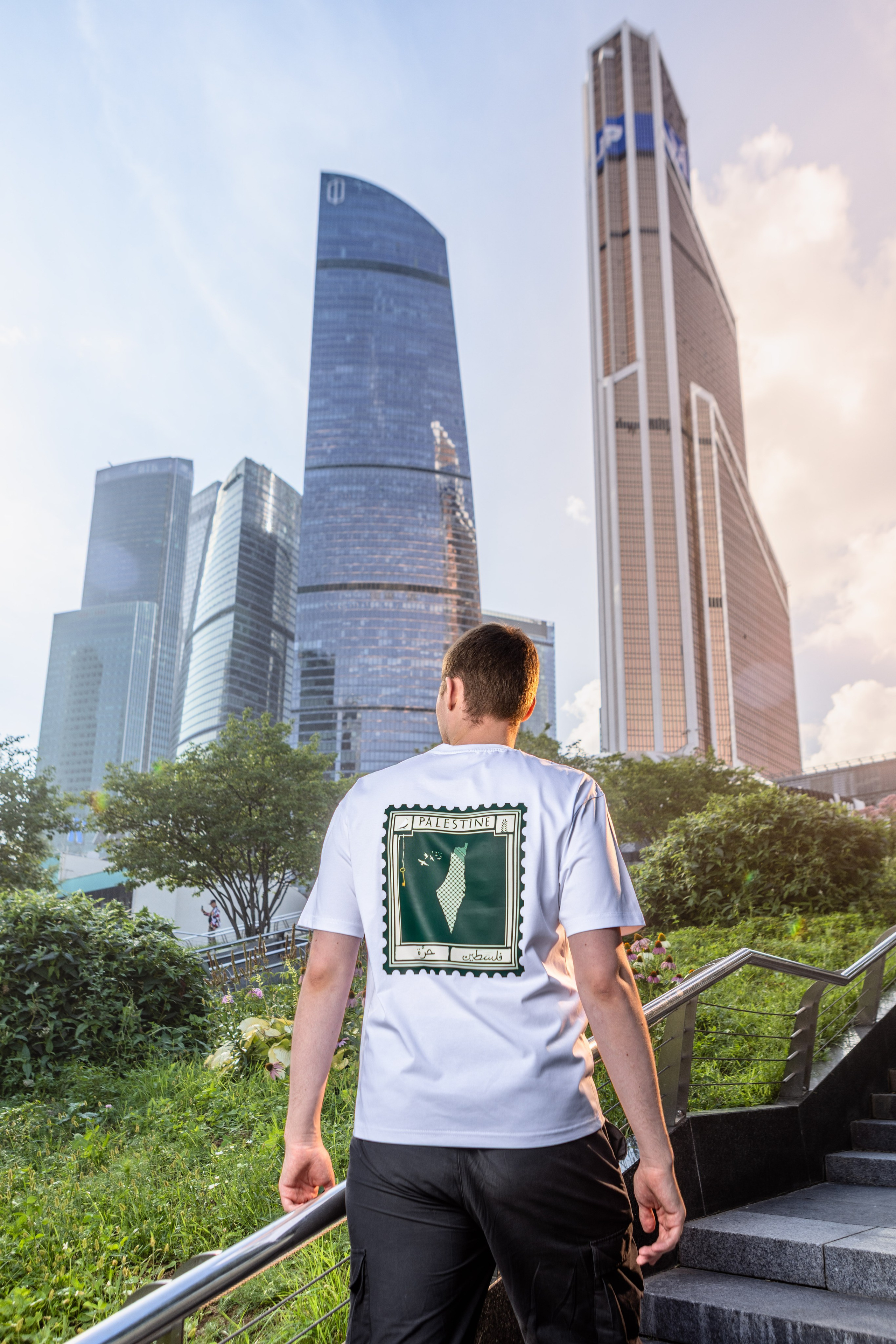 Olive Flstn. Рекламный, предметный, репортажный, семейный фотограф и художник в Москве