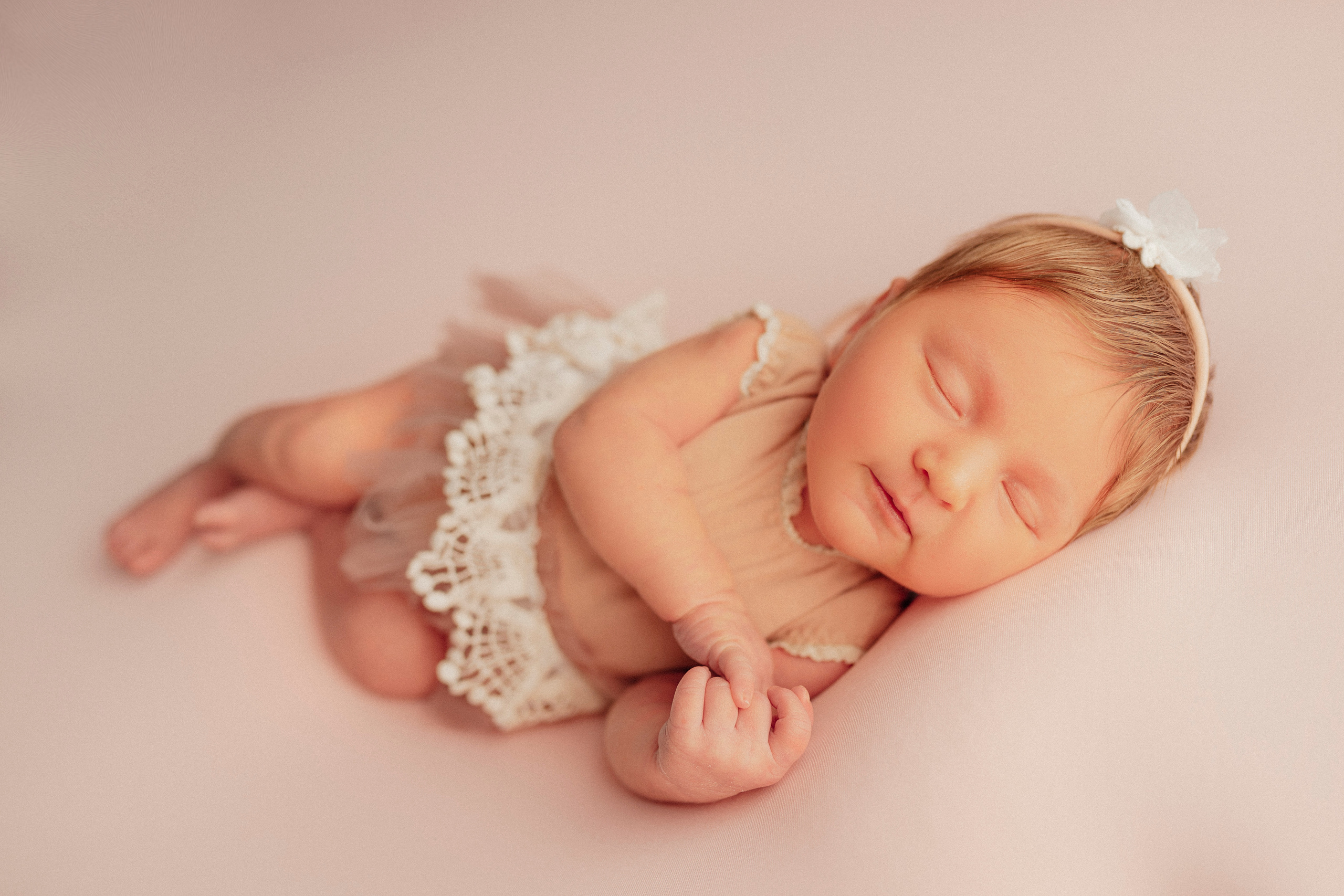 Ксения 11 дней. Фотограф новорожденных в Москве Щелково и МО Ангелина Энговатова