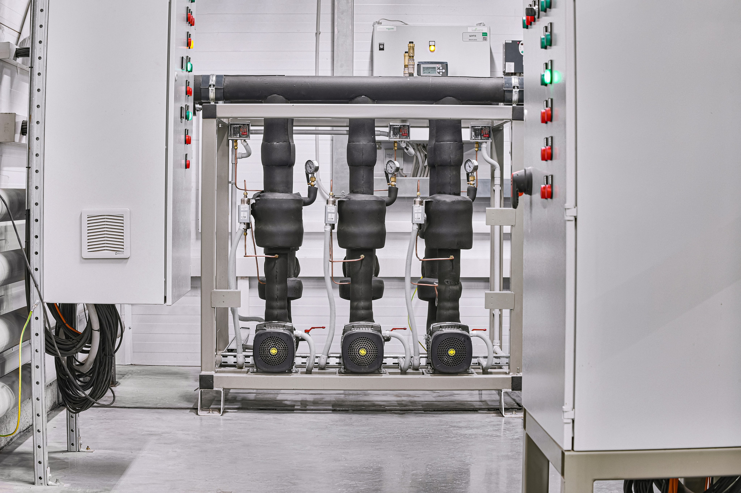 Ингениум — Инженерная система охлаждения для распределительного центра X5 Retail Group (Пятёрочка). Фотограф Яковлев Роман — Красноярск
