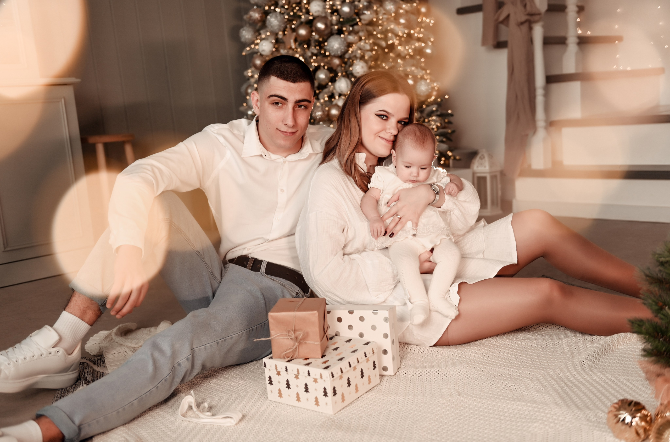 Новогодняя семейная. Свадебный, семейный, детский, контент фотограф в Омске Максим Ильин