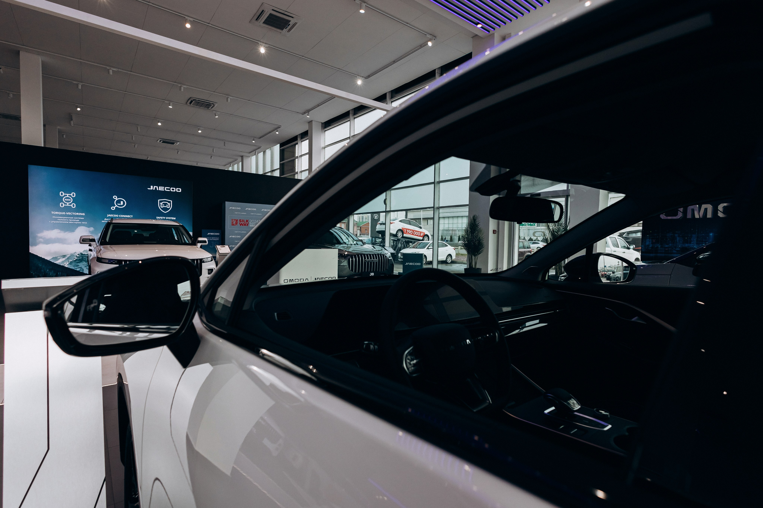 Автосалон OMODA \ Jaecoo \ Changan. Фотограф в Краснодаре Лагунов Владимир