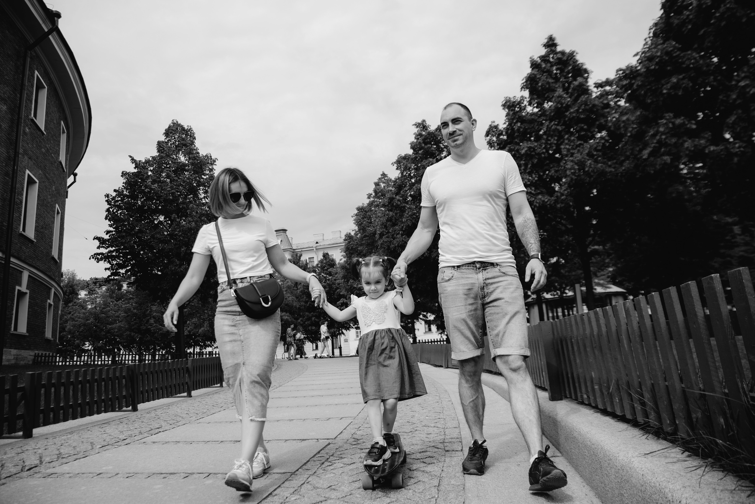 Уличная семейная фотосессия. Фотограф Ксения Осипян