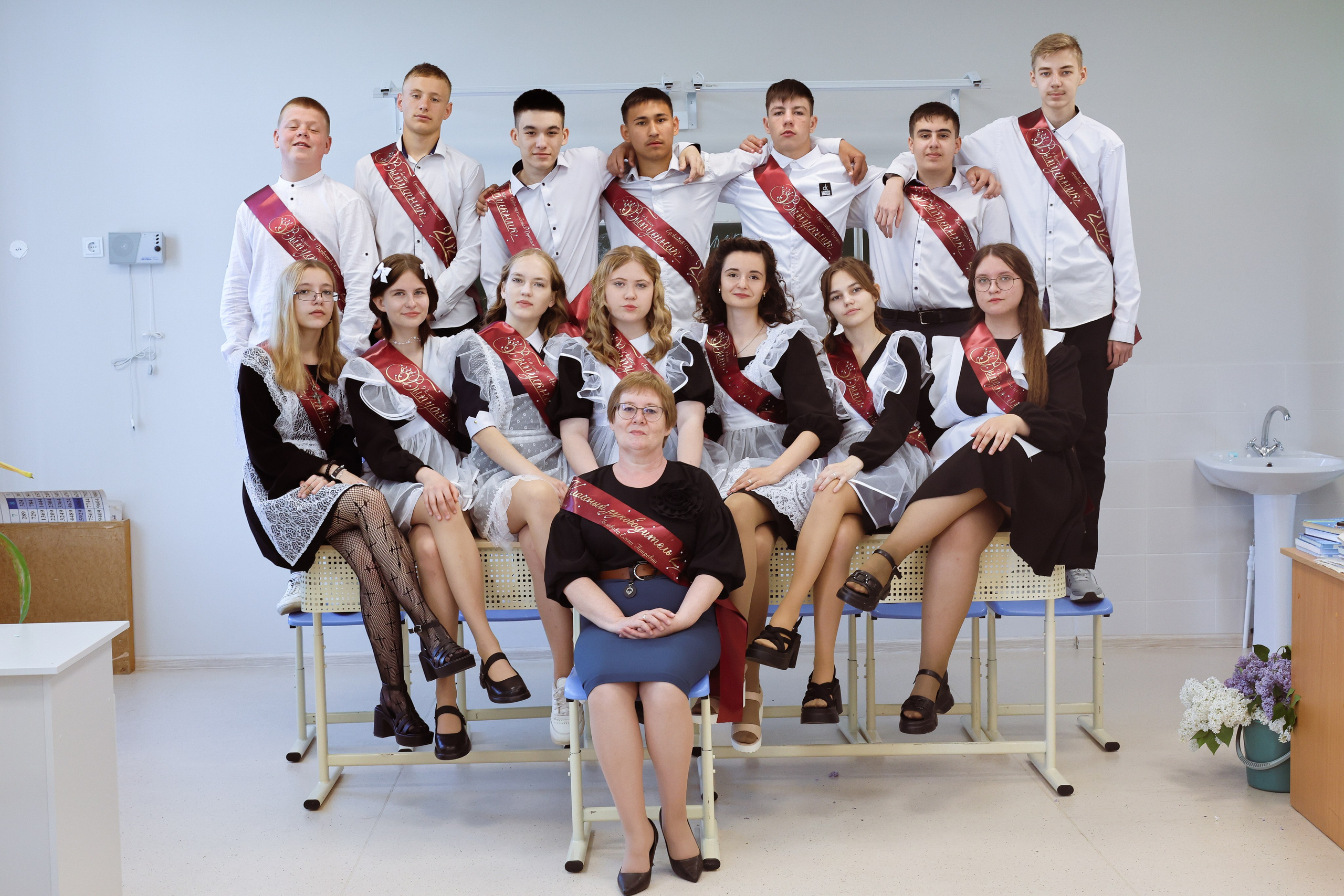 9 класс Привольненская СОШ. Мания, портретный фотограф в городе Оренбург