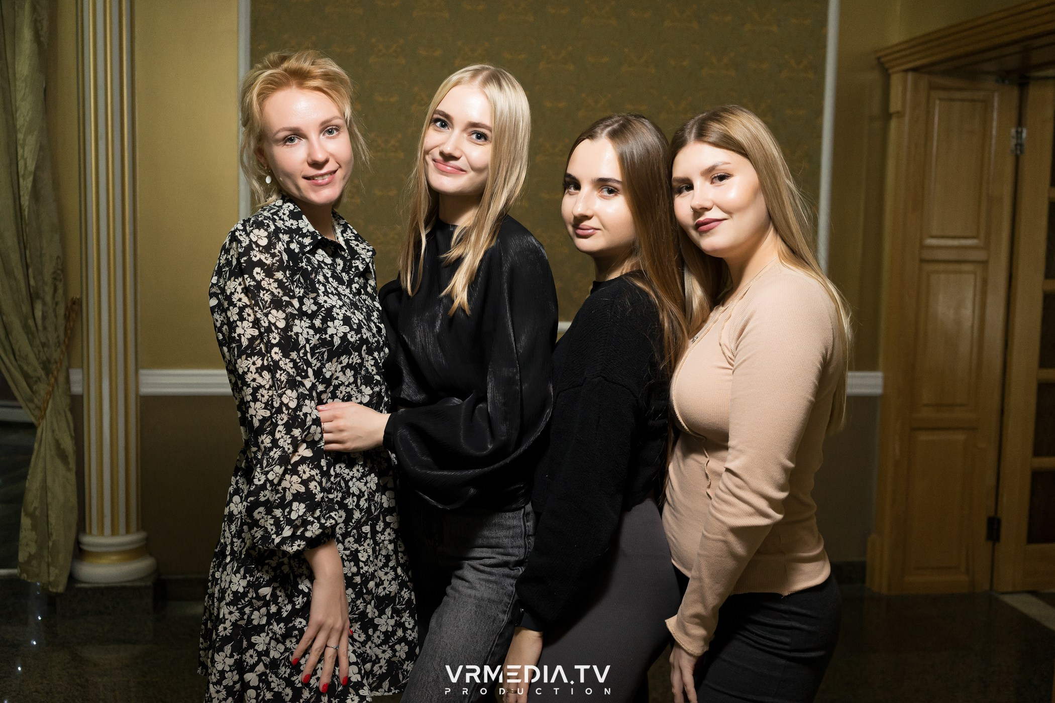 ХОЛОДНОЕ СЕРДЦЕ в ресторане «Империя»