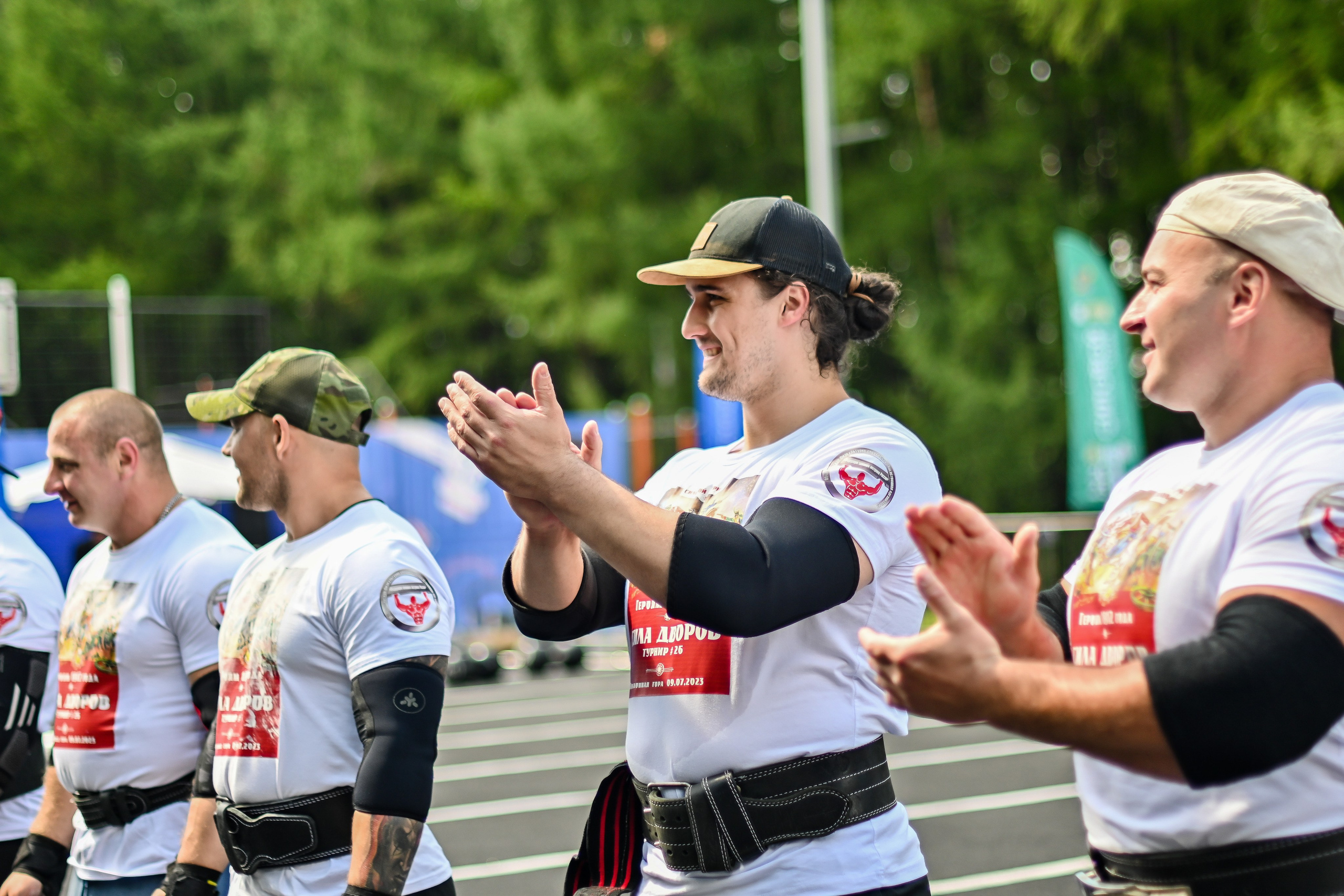 СТРОНГ. Фотограф для бизнесконтента, репортажей и семейного альбома в Москве