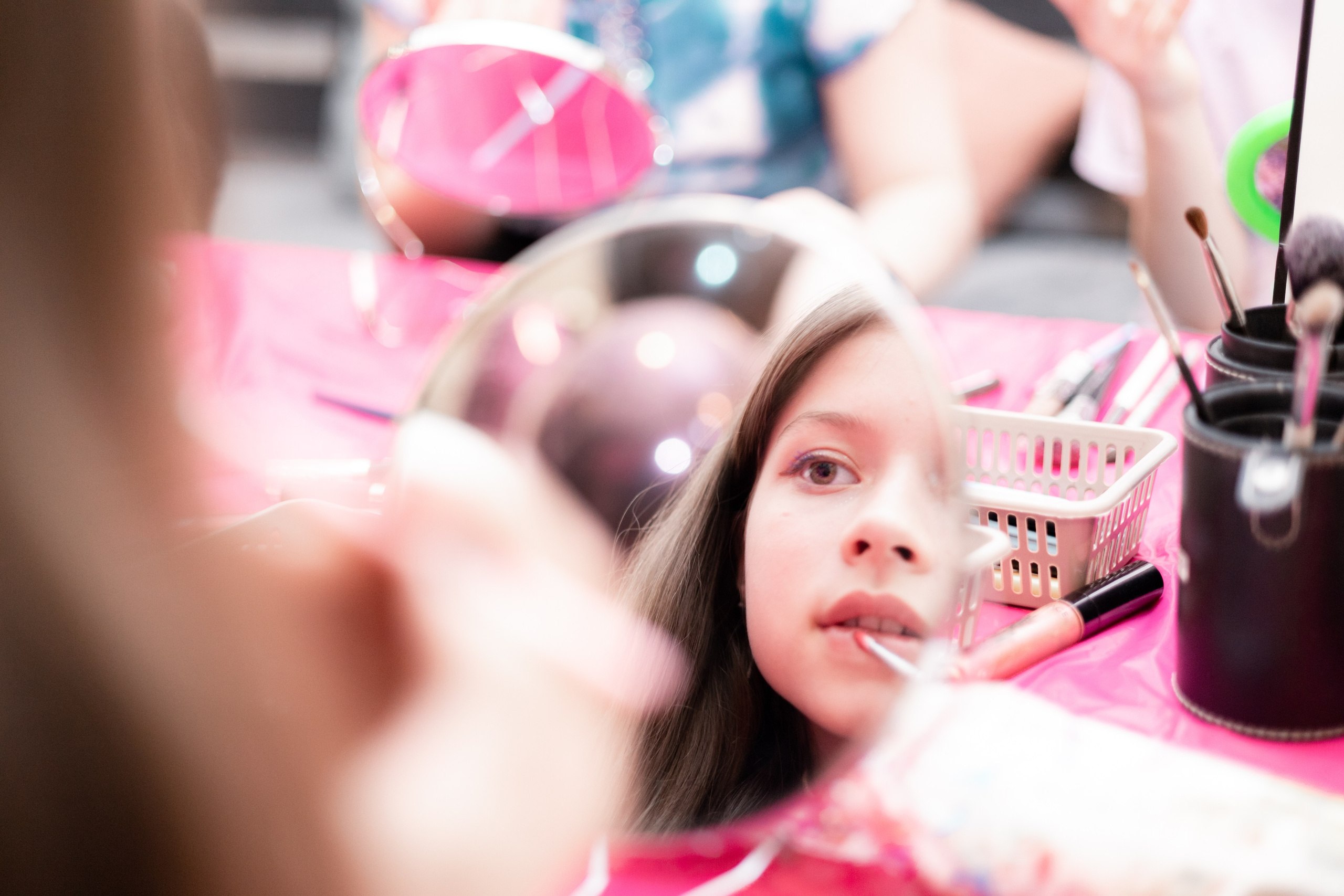 Макияж, рукоделие, дизайн, шитье: выбирайте курс мечты! Читайте отзывы наших учениц и их родителей. Владивосток. Школа для девочек во Владивостоке — Само Совершенство