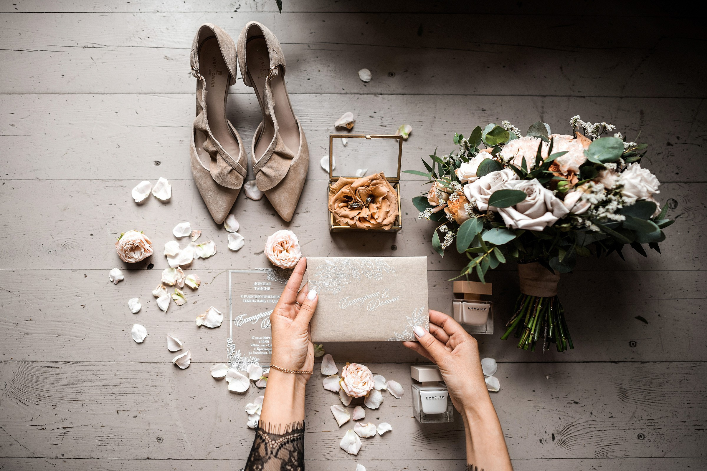 🌄 Демьян и Катя — свадьба в нацпарке "Столбы" | Веселый банкет и эпичные фото на скалах. 📸 Свадебный и семейный фотограф в Красноярске Тихомиров Евгений | 17 лет опыта | 800+ свадеб