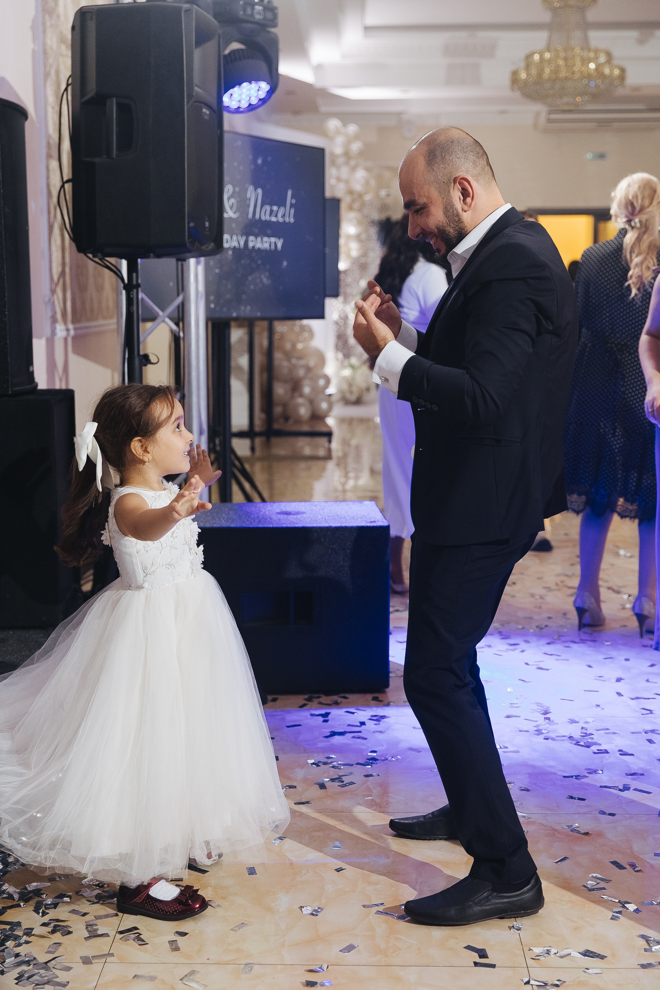 Ани и Назели. 35&5 День рождения, «Янтарь». Фотограф в Красноярске Надежда Воскресенская