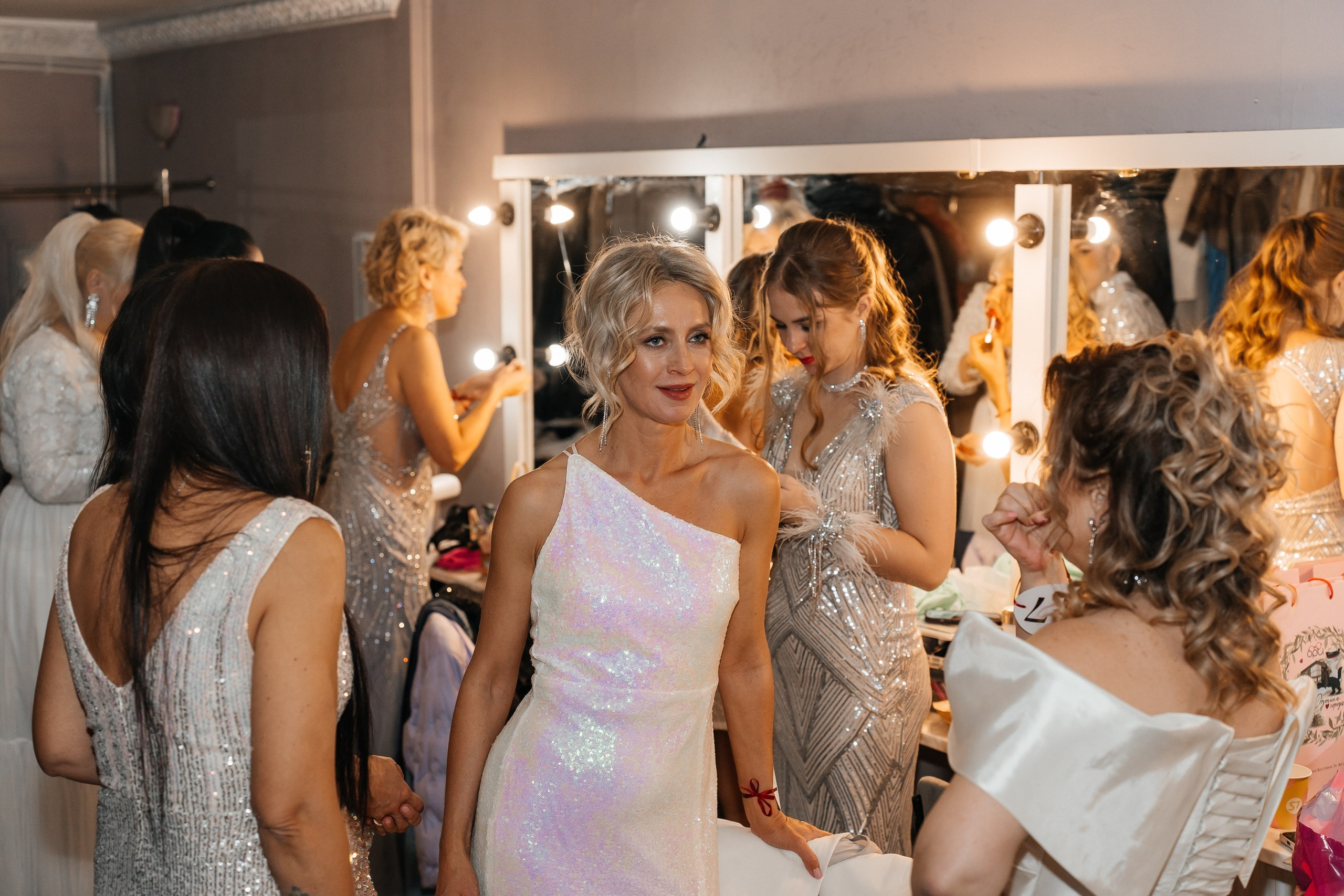 Одна единственная. Для тех, кто не ждёт удачи, а создаёт её. Каждая фотосессия — это твой момент, твой стиль, твой успех. 📸