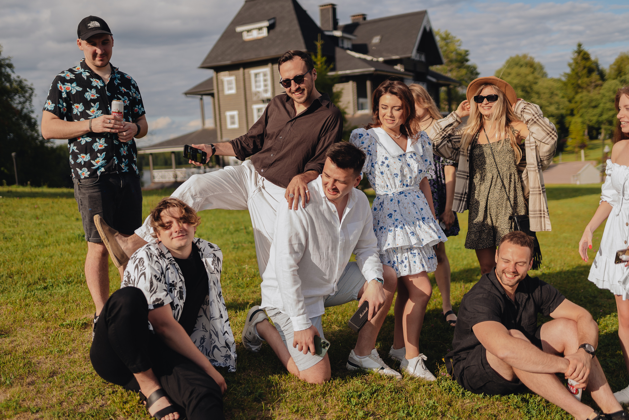 Веселая компания. Фотограф Торопец Кристина Абрамова Kanwellia photography