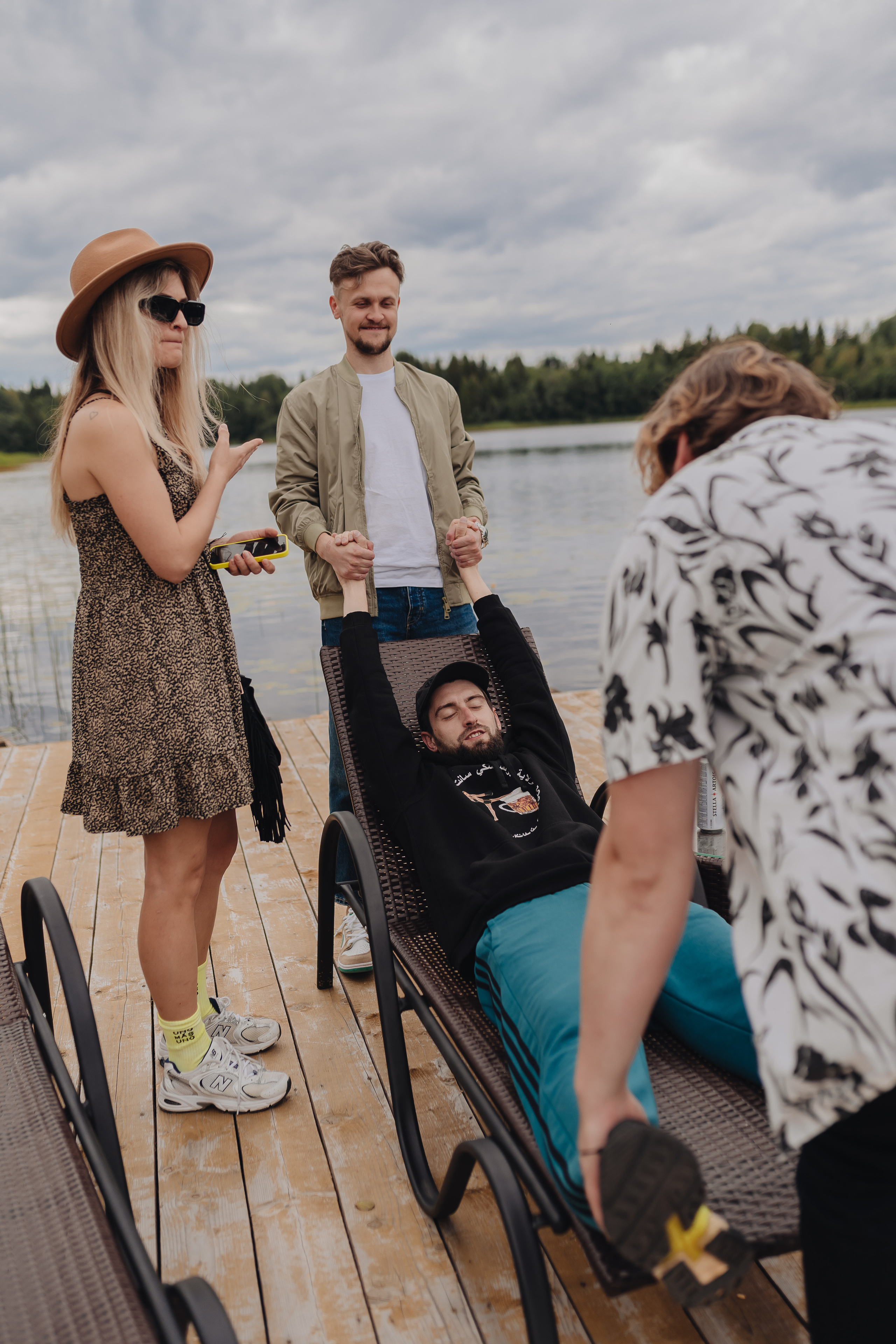 Веселая компания. Фотограф Торопец Кристина Абрамова Kanwellia photography