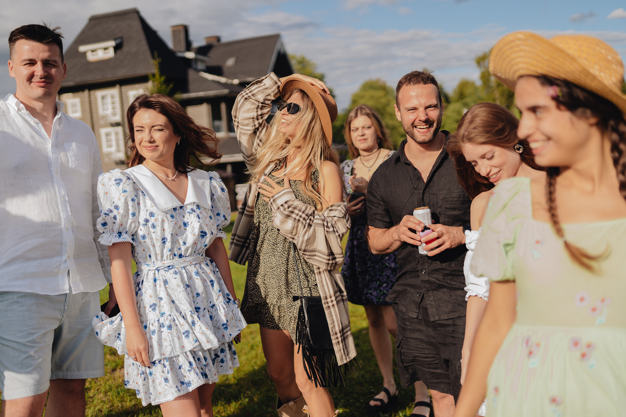 Веселая компания. Фотограф Торопец Кристина Абрамова Kanwellia photography