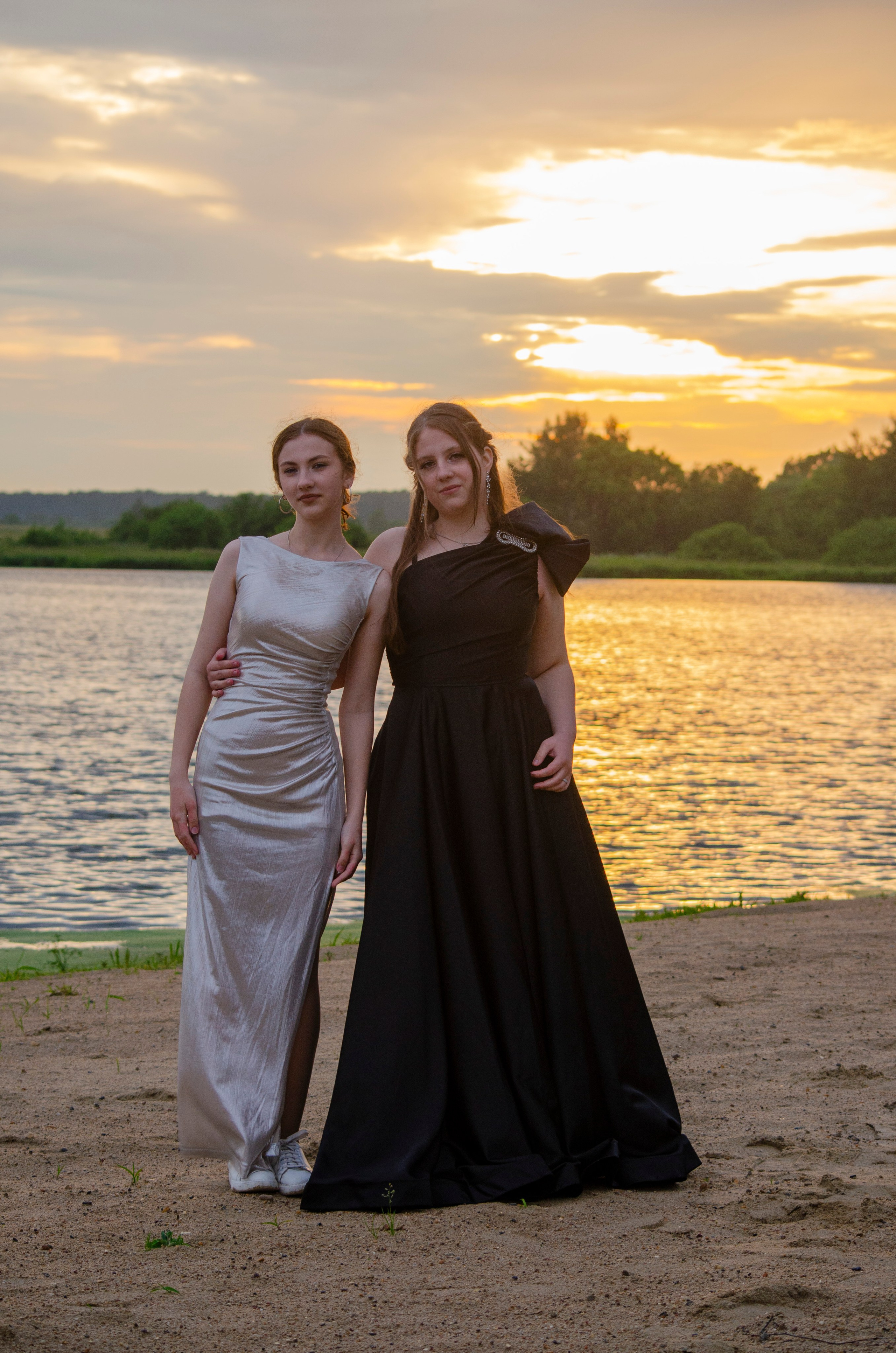 Получили диплом? Отмечаем! 🎓. Свет, камера, улыбка!