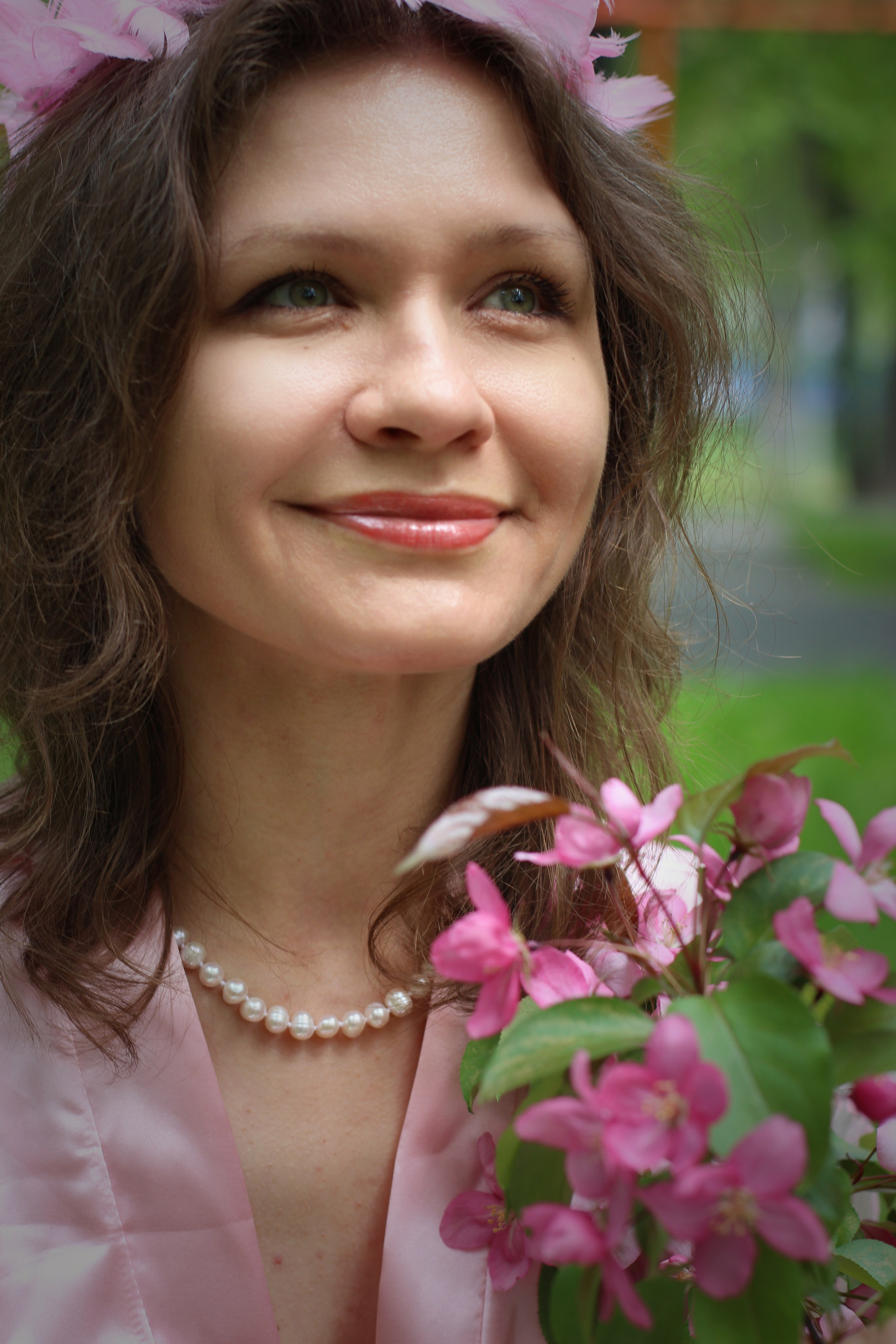 Анастасия фотосессия в Екатерининском парке во время цветения яблонь. Ваш личный фотограф в Москве Мила