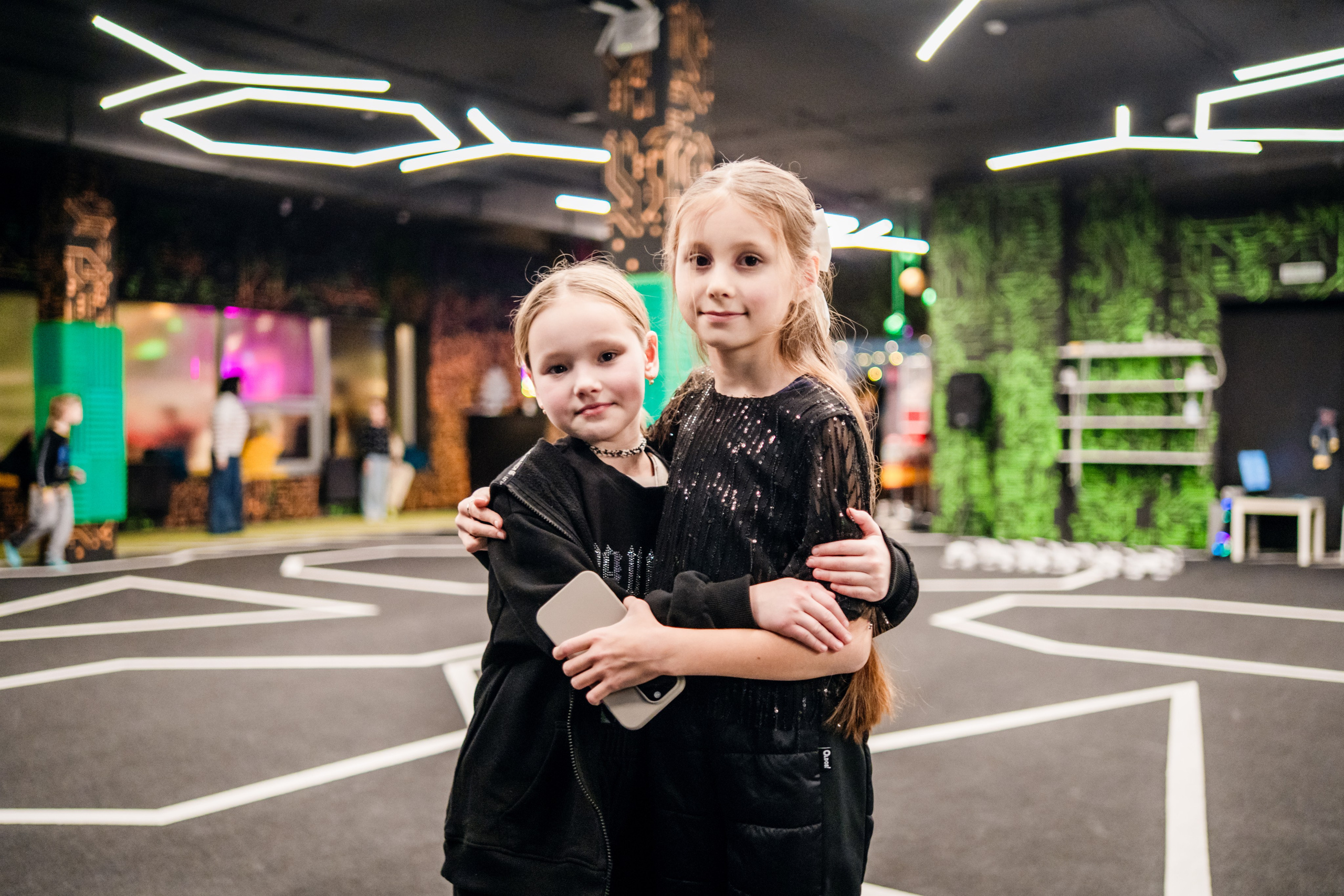 VR (November-December 2024). Felixtones