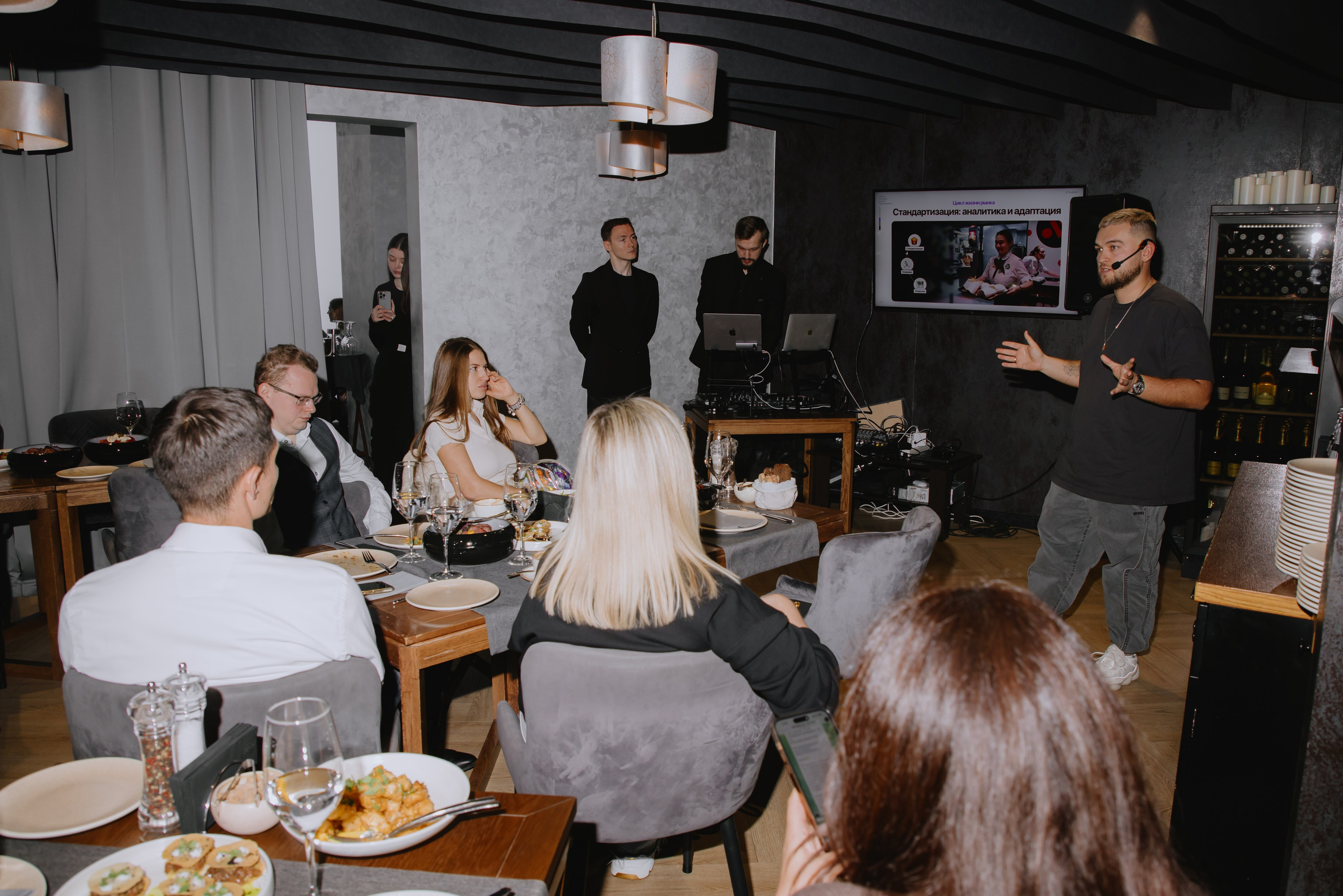 Бизнес завтрак на 89 этаже. Фотограф в Москве и Санкт-Петербурге Дарина