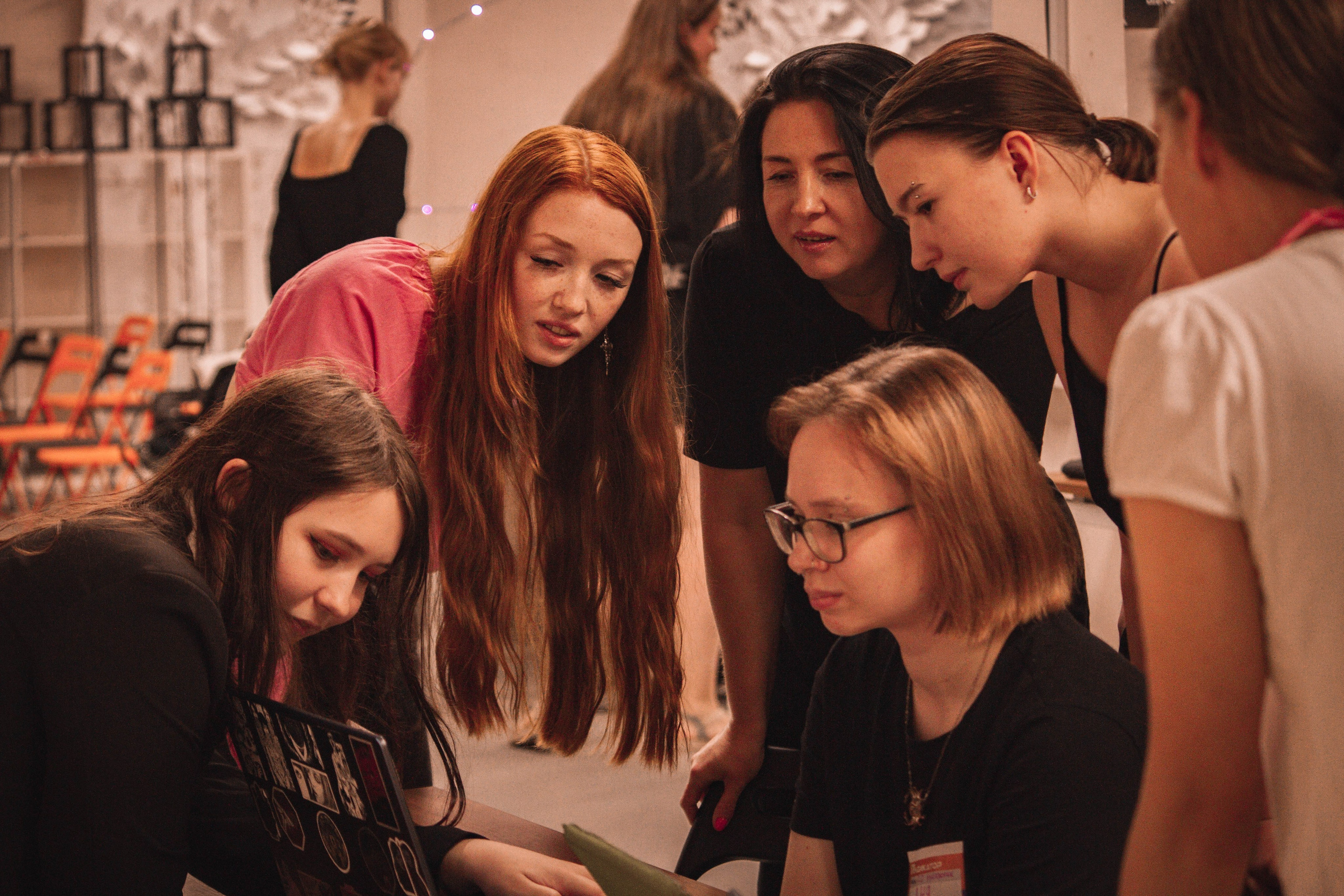 ЖЕНСКИЙ ГЕЙМДЖЕМ — Творческий сбор разработчиц. Создадим шедевр? Виталина и её фотоискусство