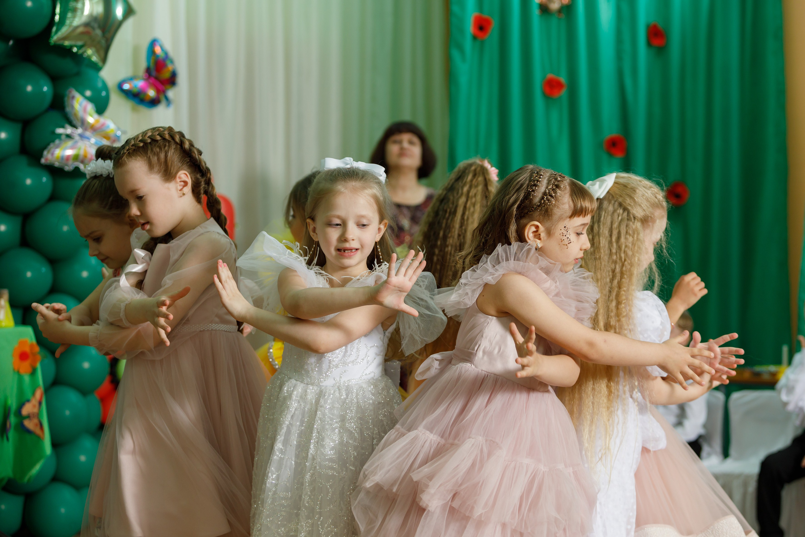341 9 группа. Фотограф Анна Телекаева, выпускные альбомы, семейные и репортажные съемки в Омске