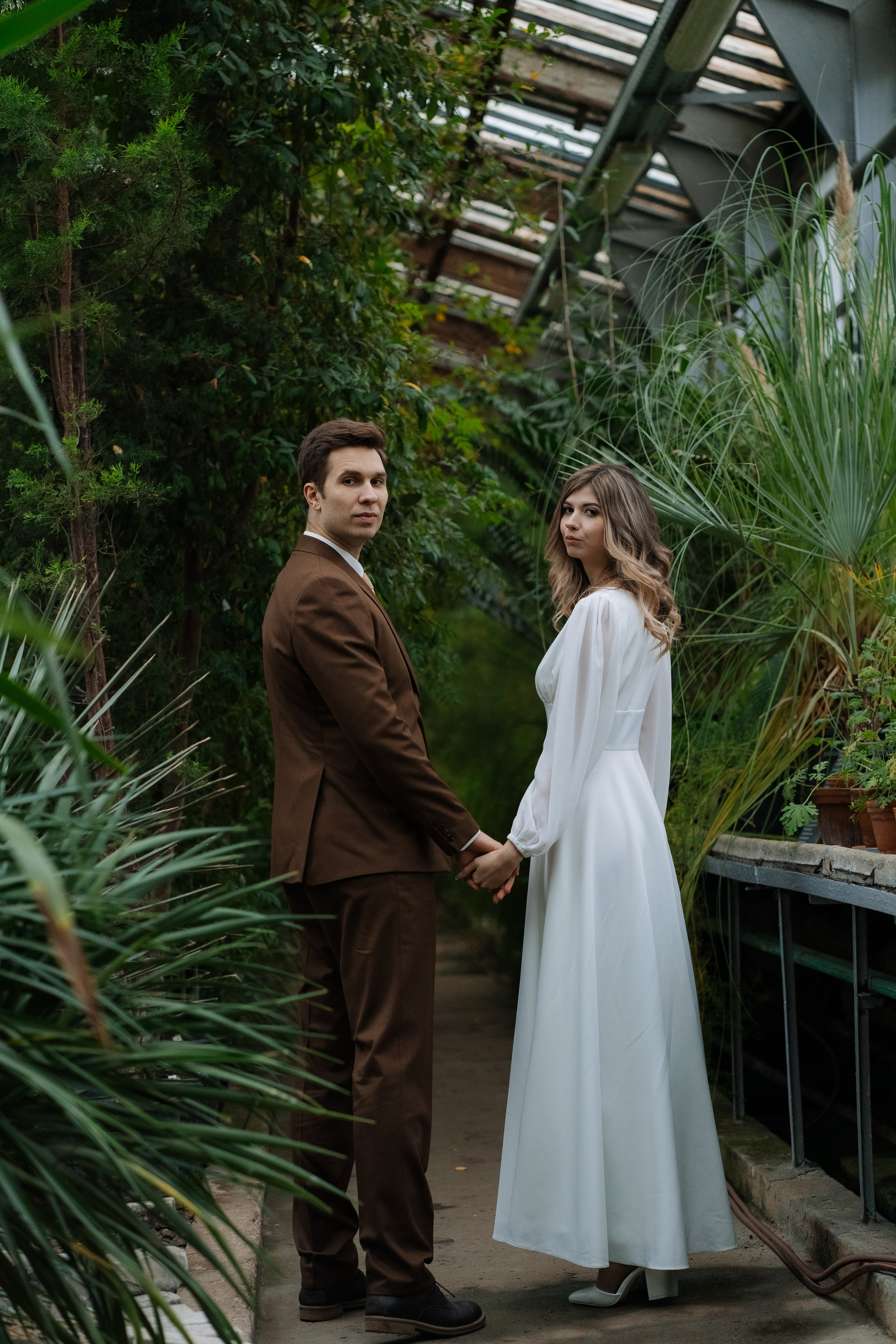 Свадебная фотосессия в оранжерее, Москва. Свадебный фотограф в Москве Анна Полушина