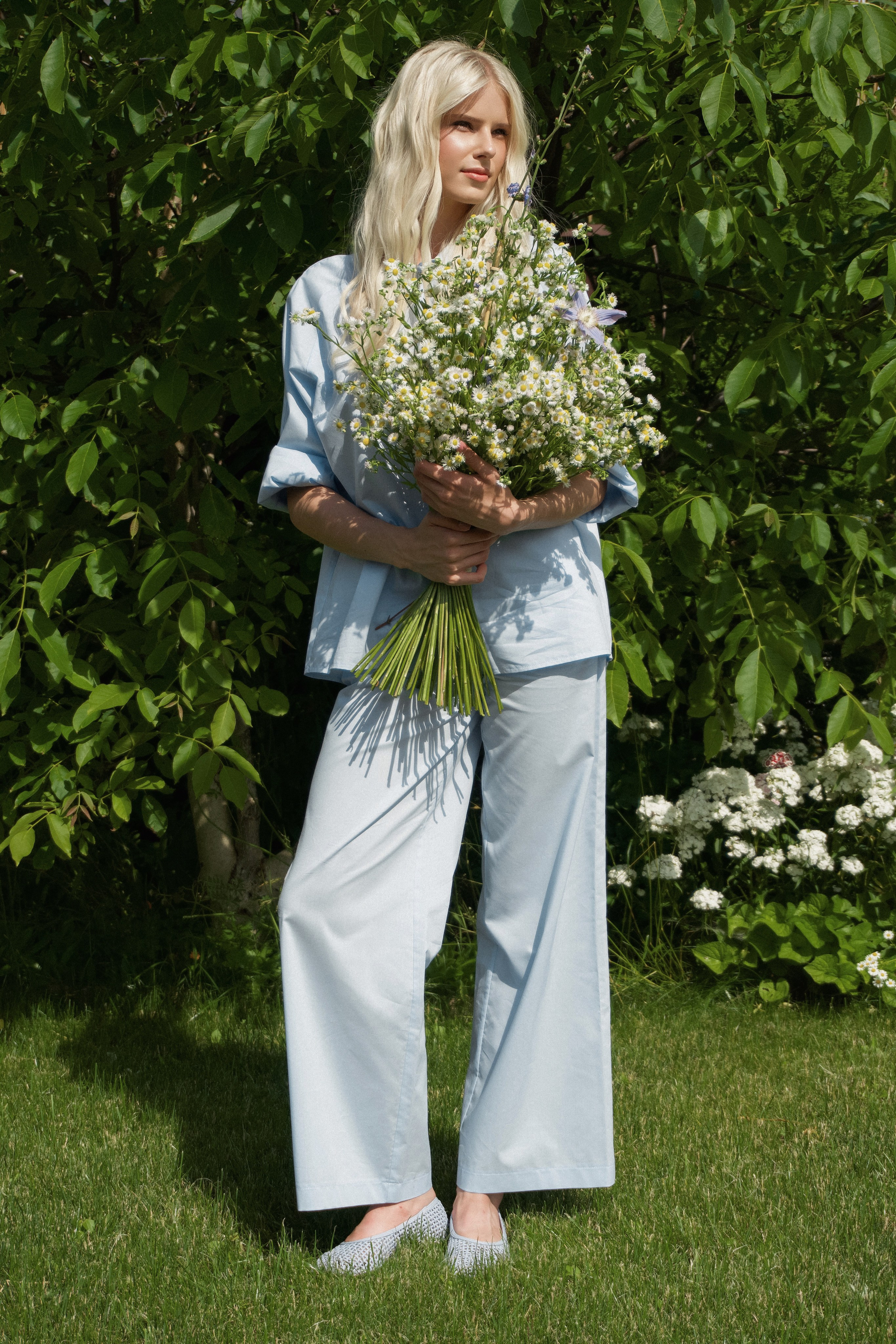 Лера, съемка в саду. Фотограф в Минске Света Григорьева