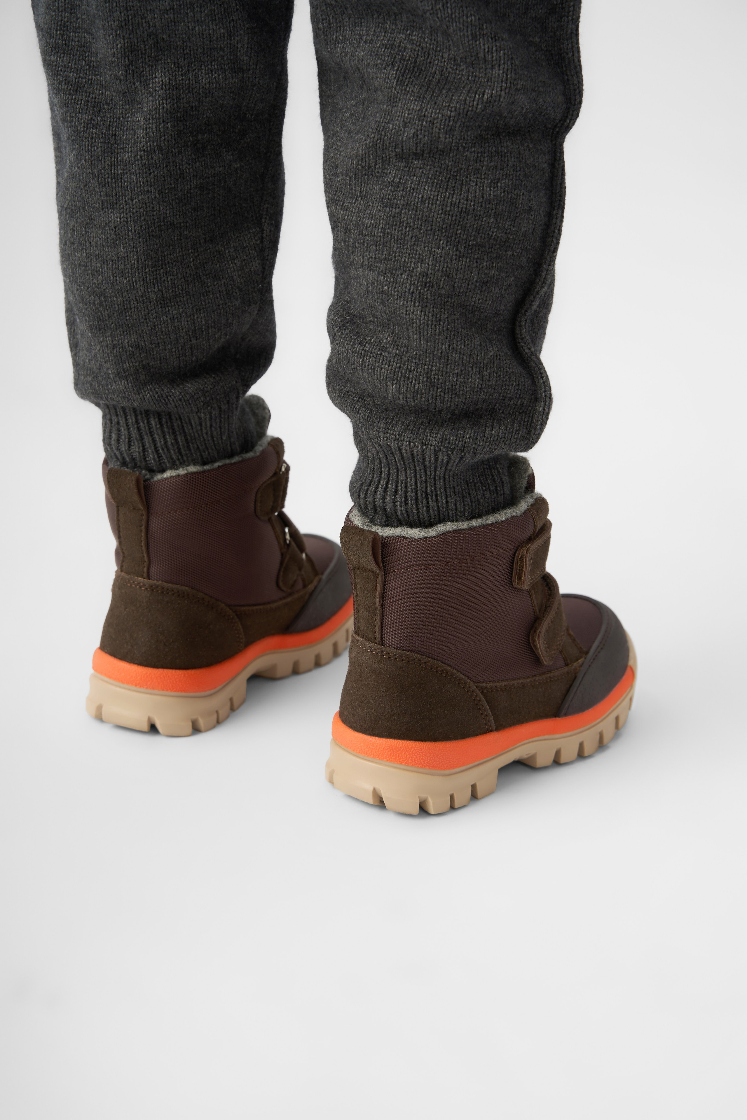 "Профессиональная детская фотосъемка для семейных портретов и воспоминаний""Высококачественная детская съемка новорожденных и малышей в студии""Рекламная детская фотосъемка для альбомов и подарков""Студийная детская съемка с креативными декорациями и позами""Коммерческая детская фотосъемка для маркетинга детских товаров""Фотография детской съемки с акцентом на эмоции и улыбки""Семейная детская съемка для портфолио и социальных сетей""Профессиональная детская фотосъемка с мягким освещением""Рекламные фото детской съемки для сайтов и брошюр""Высокоточная детская съемка для воспоминаний и презентаций""Детская фотосъемка высокого разрешения для семейных альбомов""Коммерческая детская съемка с фокусом на радость и развитие""Студийная фотосъемка детской съемки для брендов и маркетинга""Фотографии детской съемки для подарков и увеличения клиентов""Профессиональная детская съемка для каталогов и семейных историй" "Профессиональная каталожная фотосъемка товаров для e-commerce и интернет-магазинов""Высококачественная каталожная съемка одежды и аксессуаров с белым фоном""Рекламная каталожная фотосъемка для маркетинга продуктов и брендов""Студийная каталожная съемка с детальной проработкой текстур и материалов""Коммерческая каталожная фотосъемка для каталогов и онлайн-платформ""Фотография каталожной съемки с акцентом на дизайн и презентацию товаров""Предметная каталожная съемка для увеличения продаж в e-commerce""Профессиональная каталожная фотосъемка с использованием студийного освещения""Рекламные фото каталожной съемки для сайтов и социальных сетей""Высокоточная каталожная съемка товаров для презентаций и брошюр""Каталожная фотосъемка высокого разрешения для онлайн-магазинов""Коммерческая каталожная съемка с фокусом на качество и детализацию""Студийная каталожная фотосъемка для брендов и ритейла""Фотографии каталожной съемки для маркетинговых кампаний""Профессиональная каталожная съемка для каталогов и увеличения конверсии"