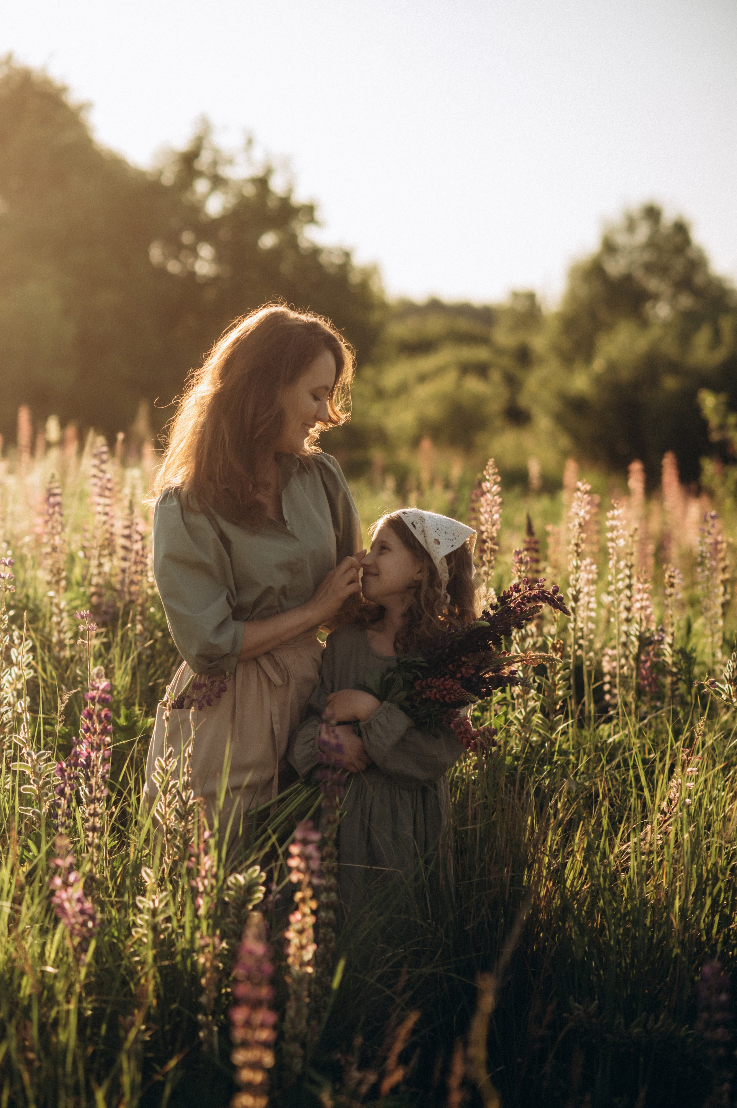 Кристина, Соня и люпиновый вечер. Фотограф Мария Стрелкова