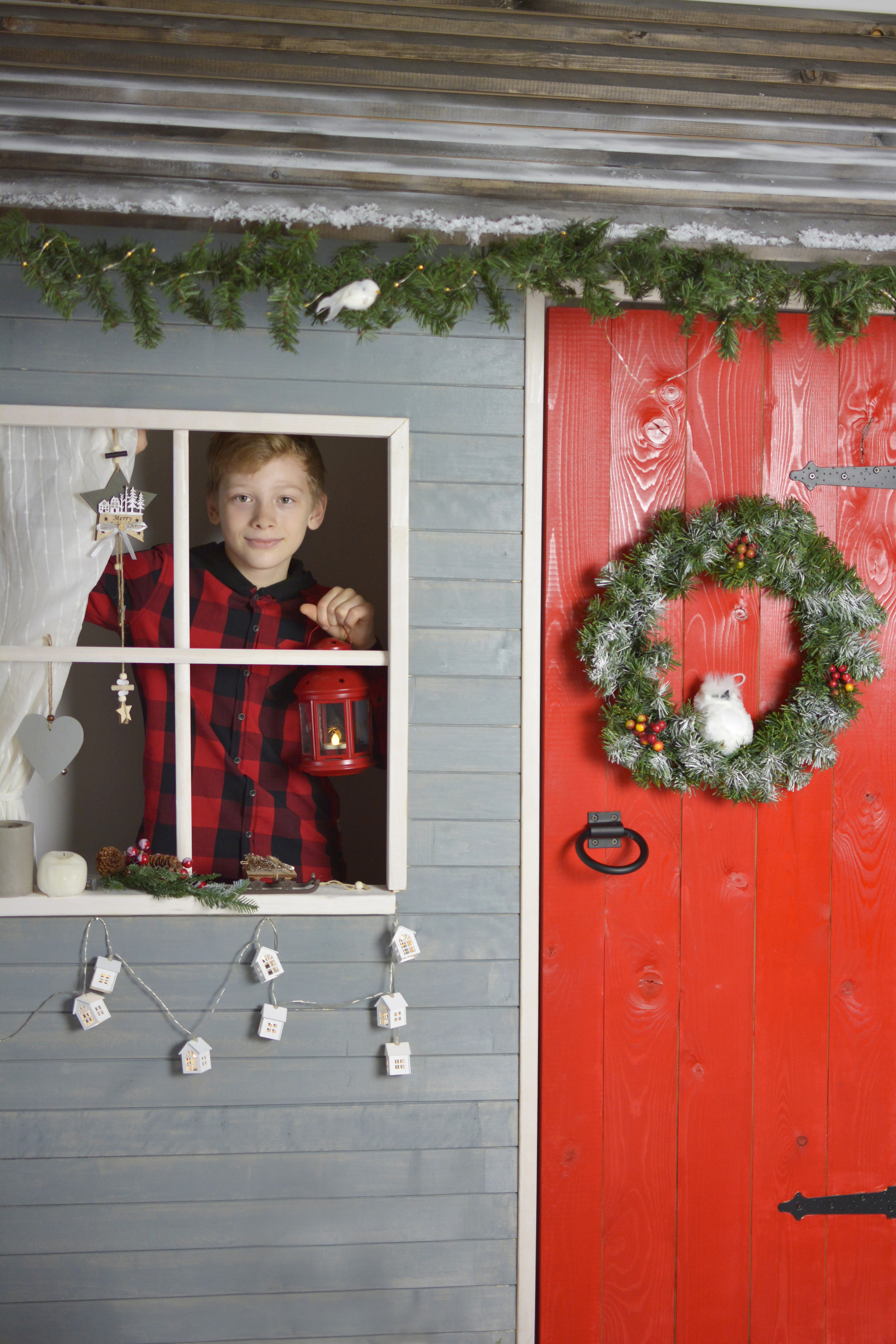 Новогодняя фотосессия мальчика в Казани