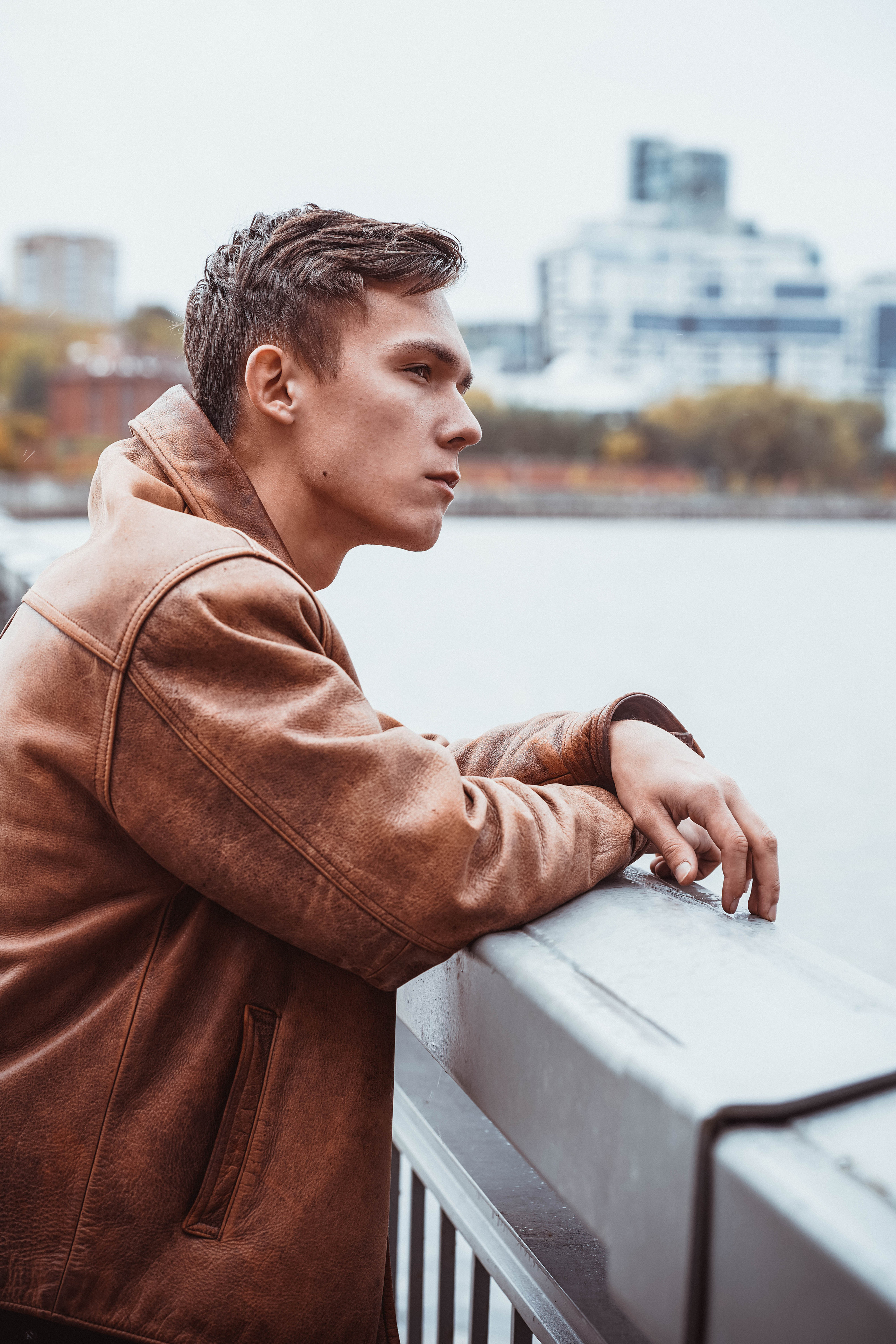 Фотосессия на Кремлёвской набережной в Казани