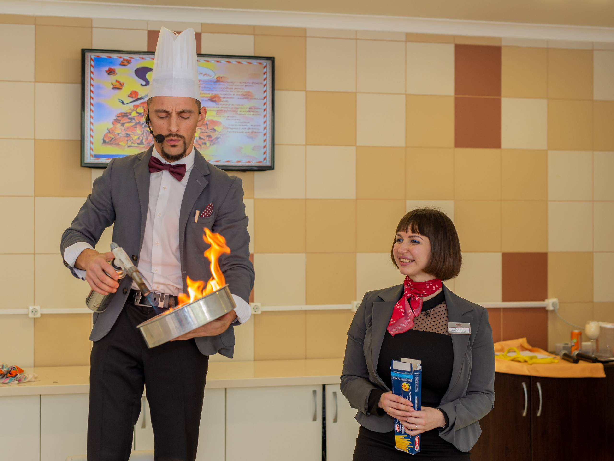 Bridge Resort. 8 марта. Поздравление от мужчин. Фотограф Сергей Катаев