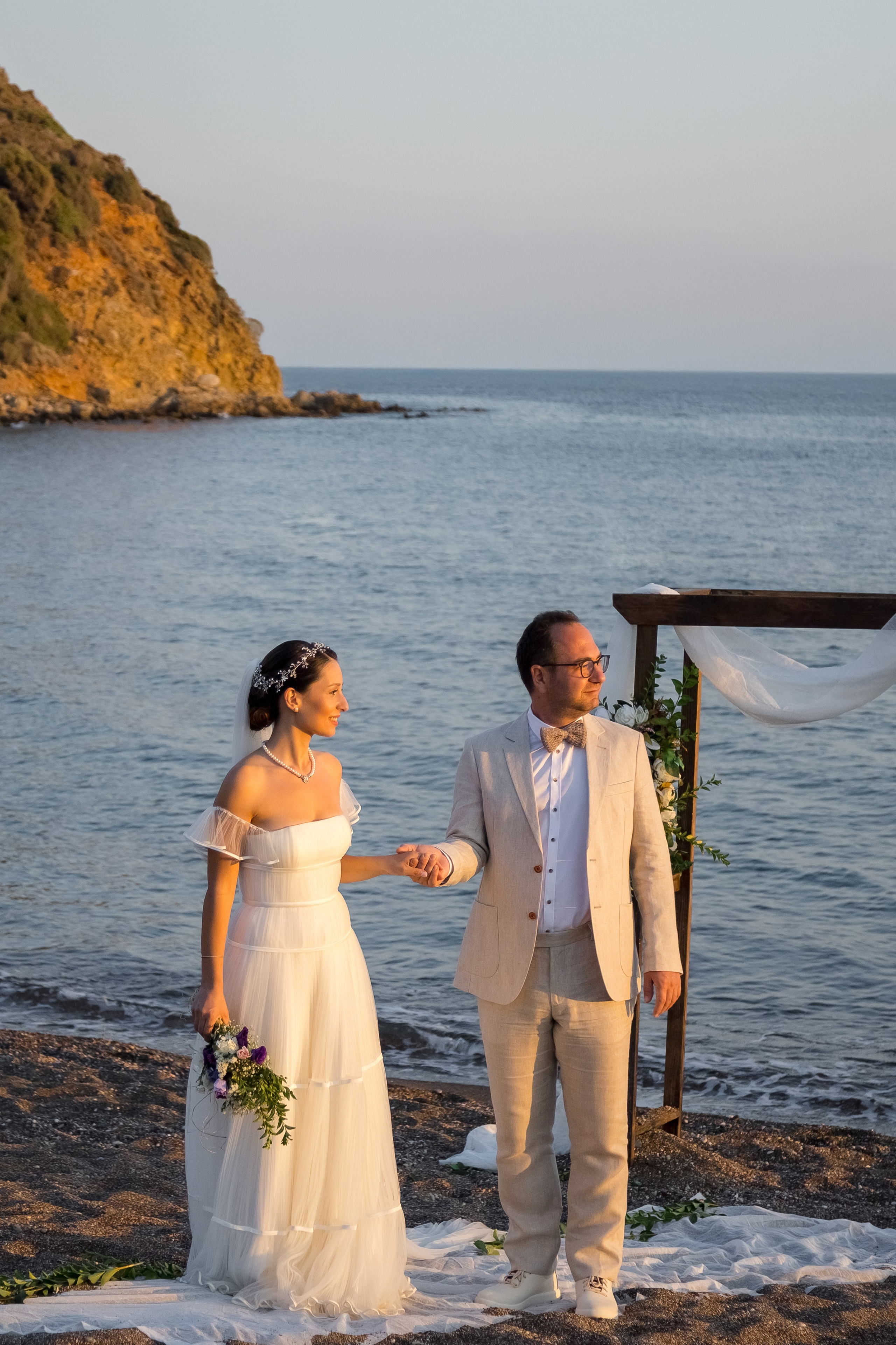 Выездная церемония & регистрация в Абхазии, на море и в горах. Свадебный фотограф в Абхазии, Сухум, Гагра, Сочи