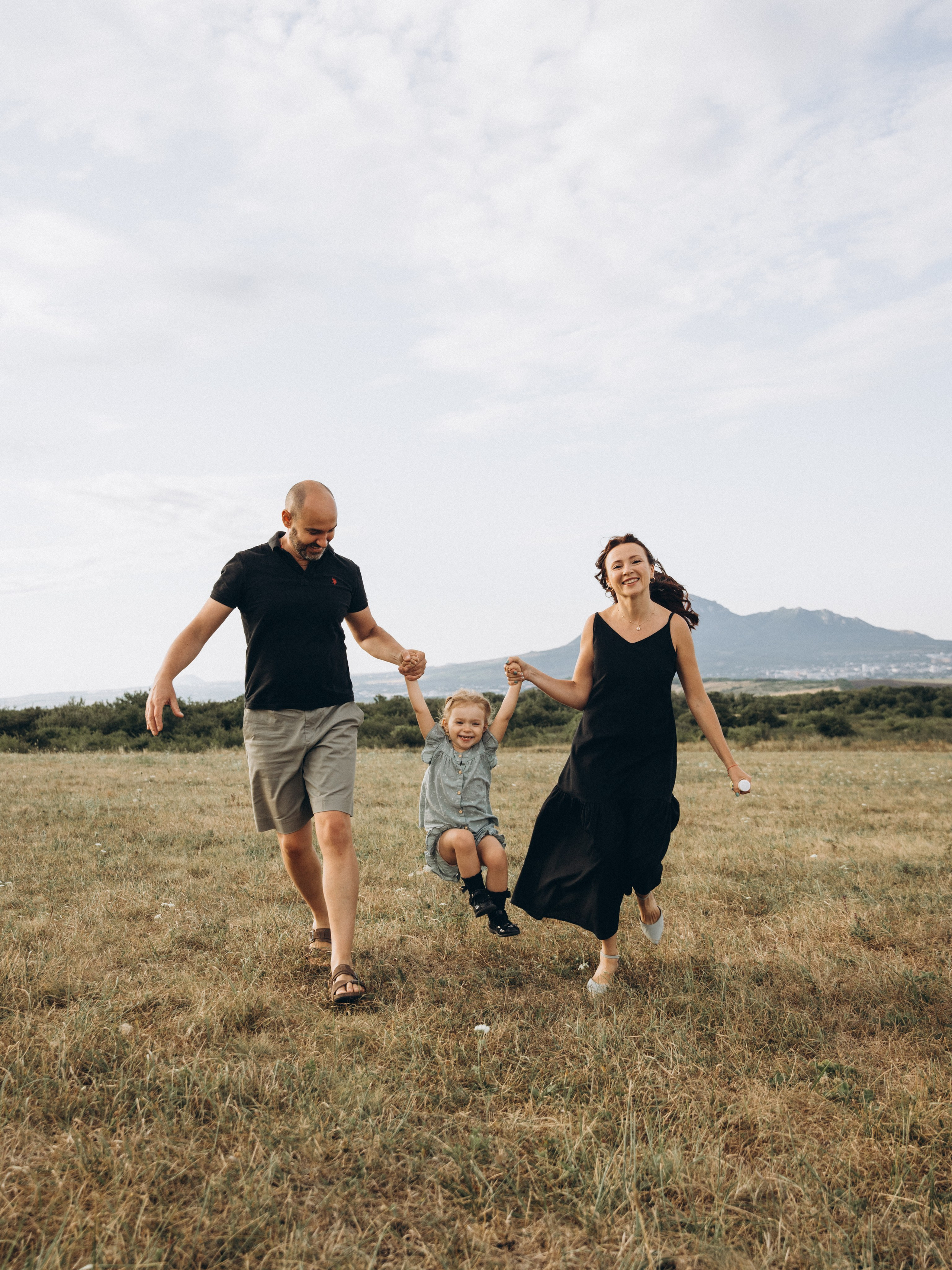 Игорь, Наталья и малышка Николь. Свадебный фотограф Ирина Беляева Пятигорск|Кисловодск|Эльбрус|Домбай