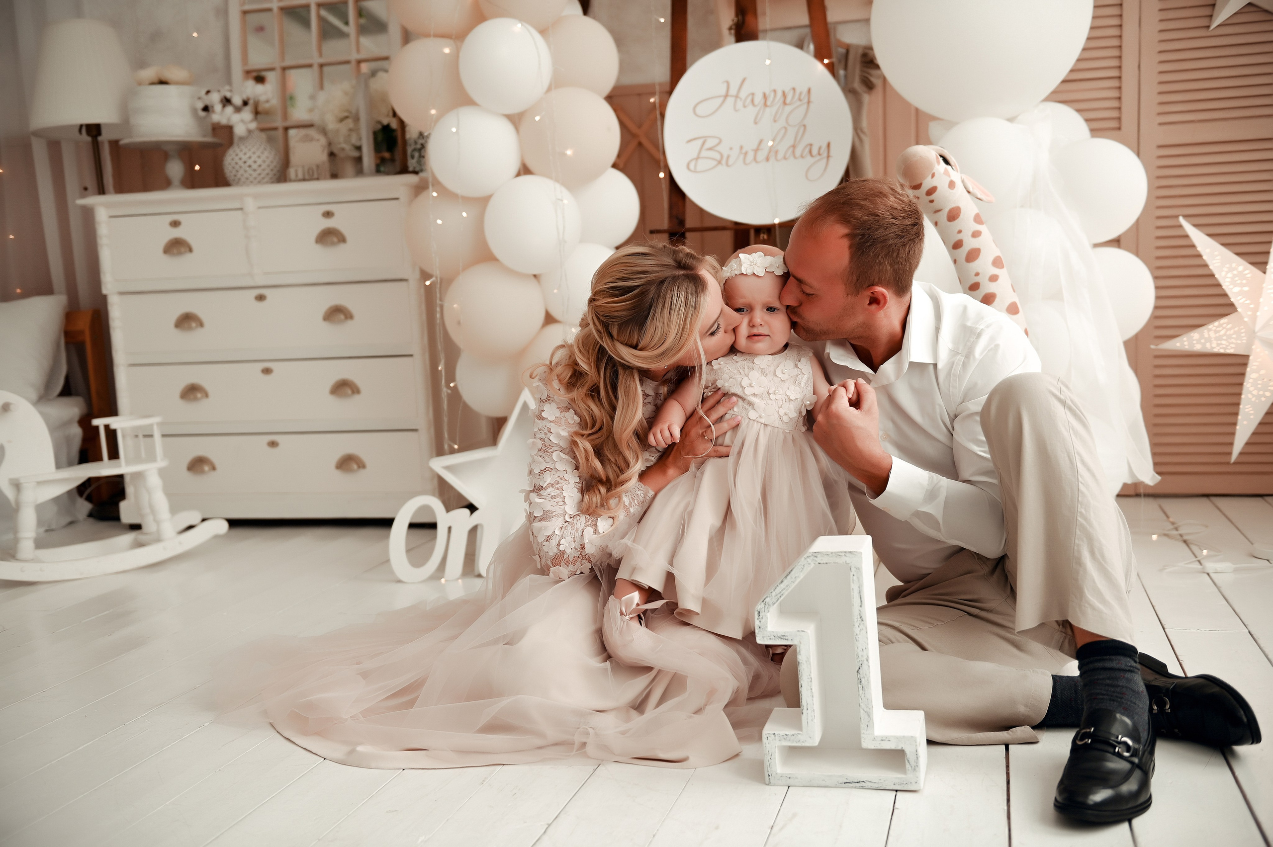 Семейная на 1 годик. Свадебный, семейный, детский, контент фотограф в Омске Максим Ильин