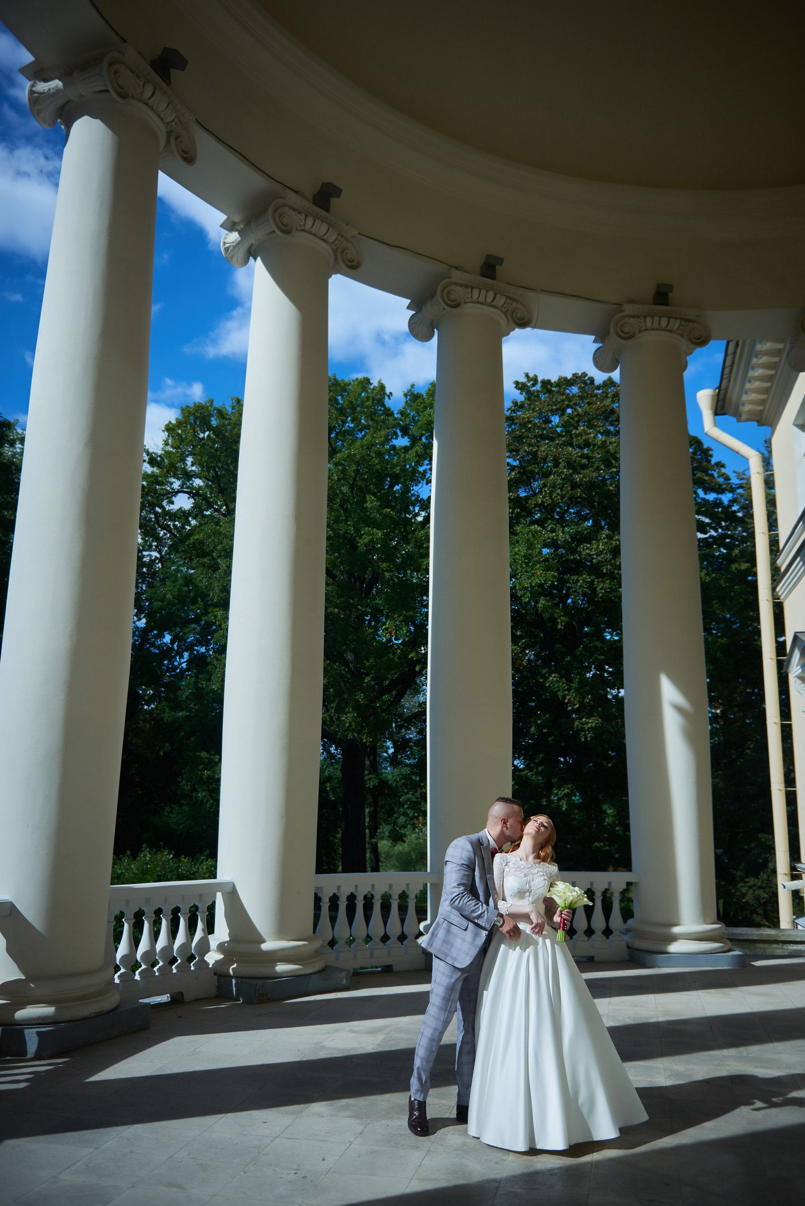 Красивейшая свадебная прогулка для проведения фотосессии своей свадьбы по Екатерининскому парку в Пушкине Наталии и Александра. Портретный, семейный и свадебный фотограф в Санкт-Петербурге и в Пушкине Ширяев Денис