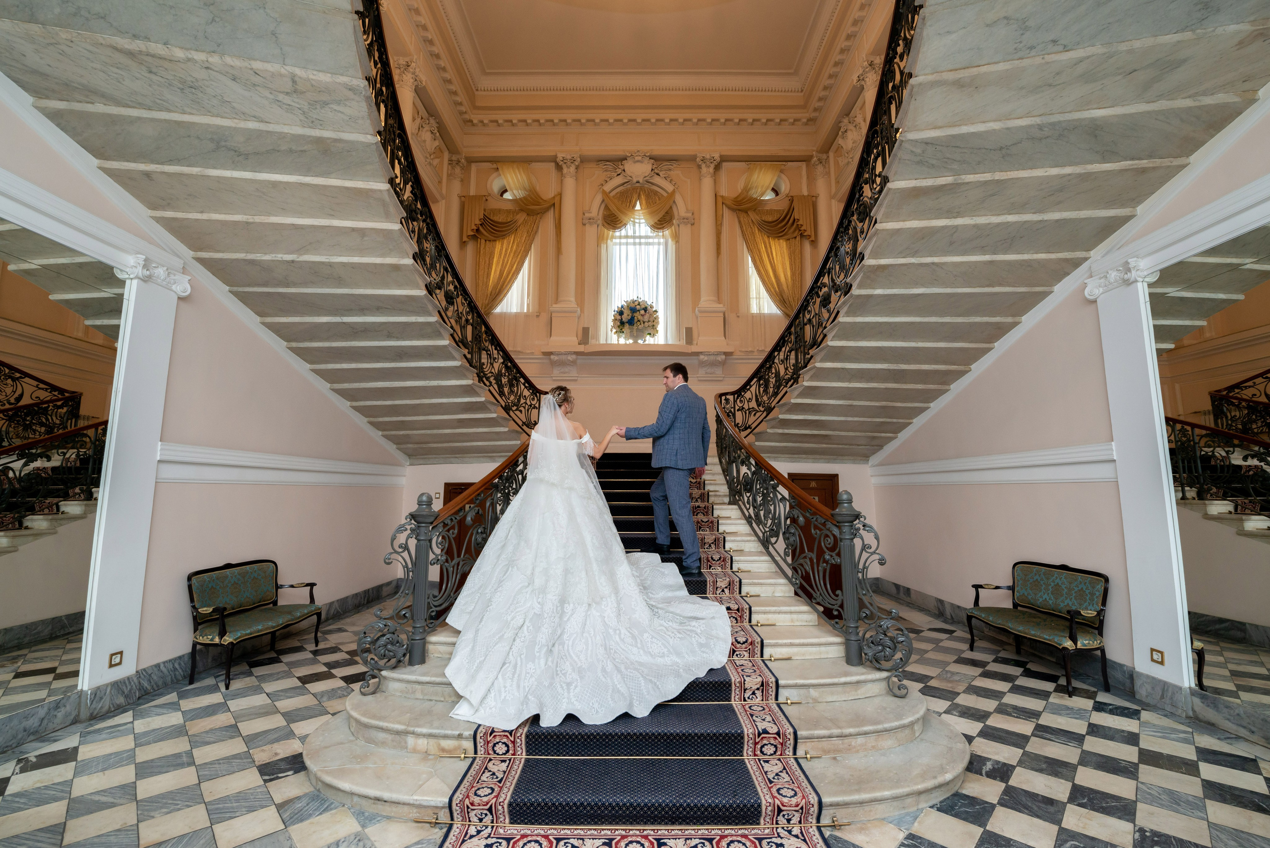 Анастасия и Игорь (фотосессия во Втором Дворце Бракосочетания, Польский сад, здание городской Ратуши). Портретный, семейный и свадебный фотограф в Санкт-Петербурге и в Пушкине Ширяев Денис