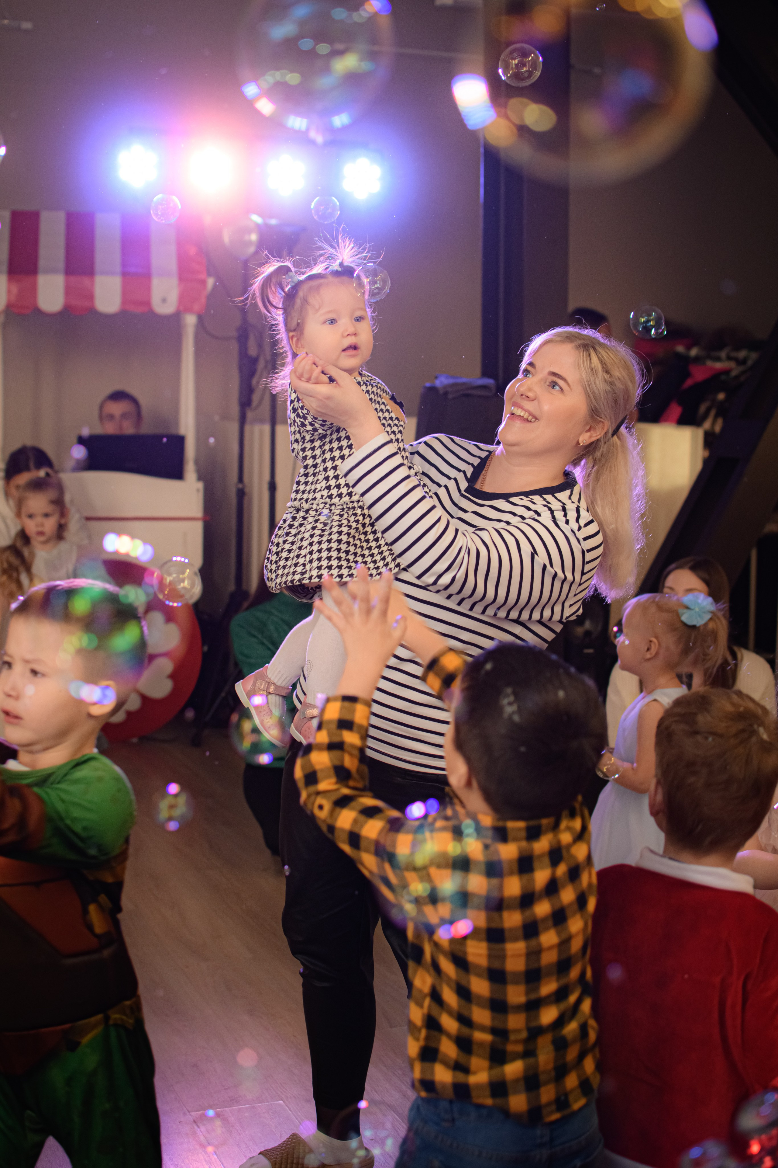 HAPPY NEW YEAR. Photokarish