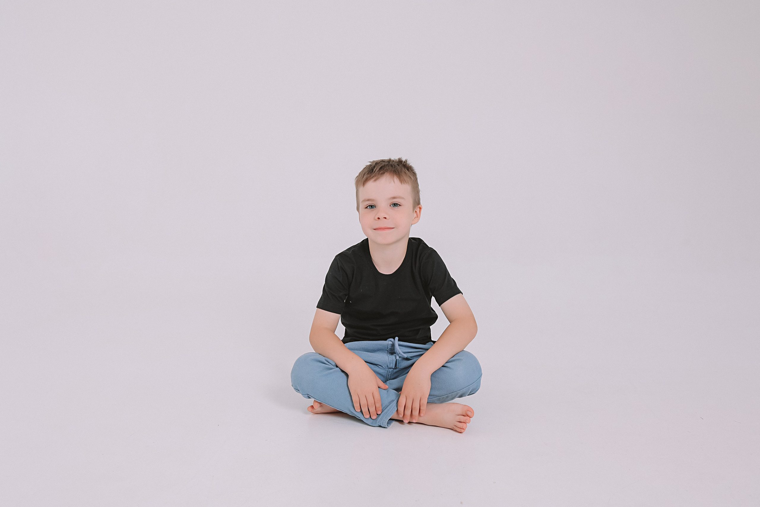 Фататум циклорама и зал. Семейный фотограф Тюмень, фотограф на роды Салмина Мария