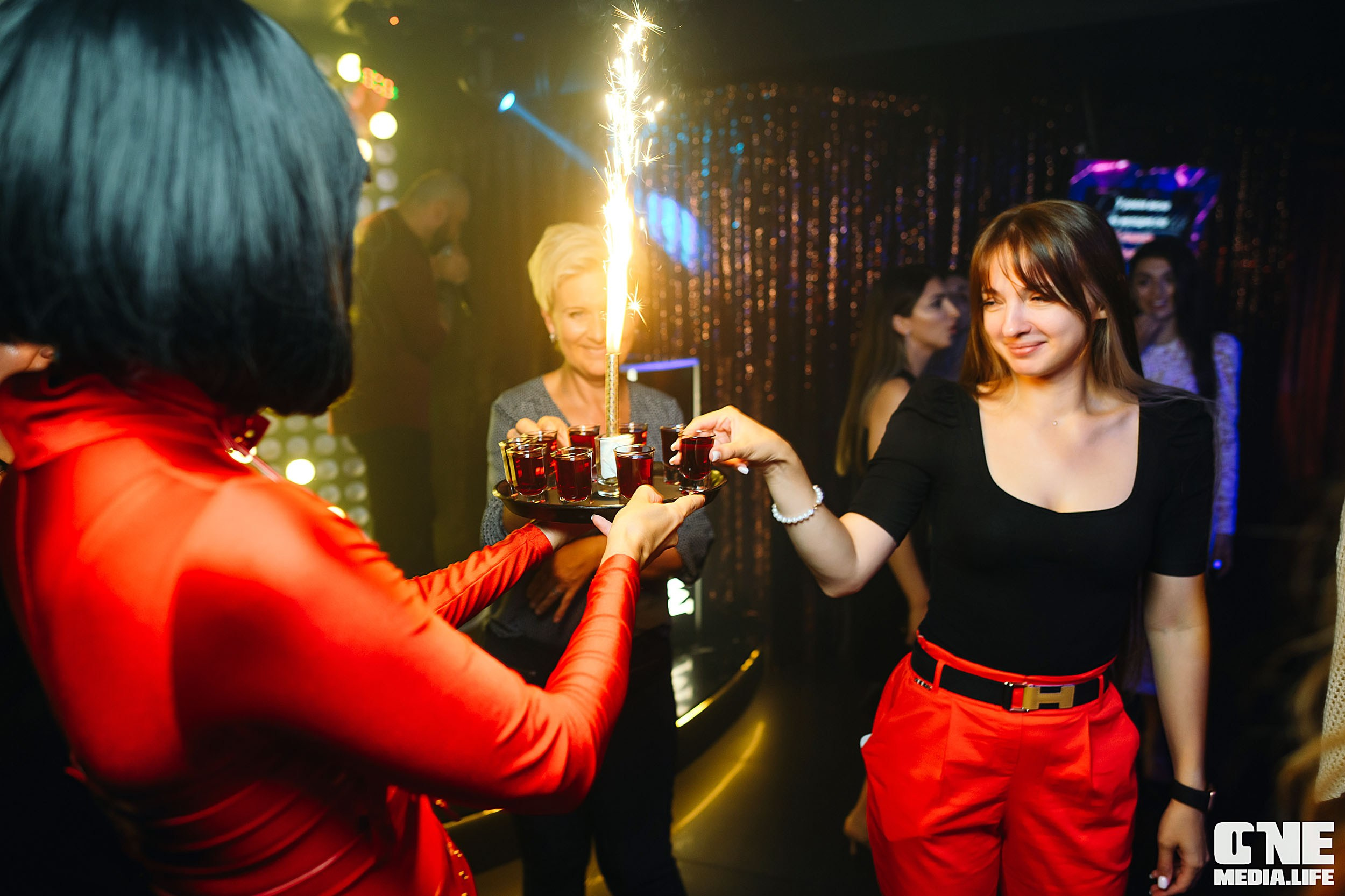 Фоторепортаж из караоке-клуба Эйфория. One Media Life: фоторепортажи, фотоотчеты с мероприятий и заведений