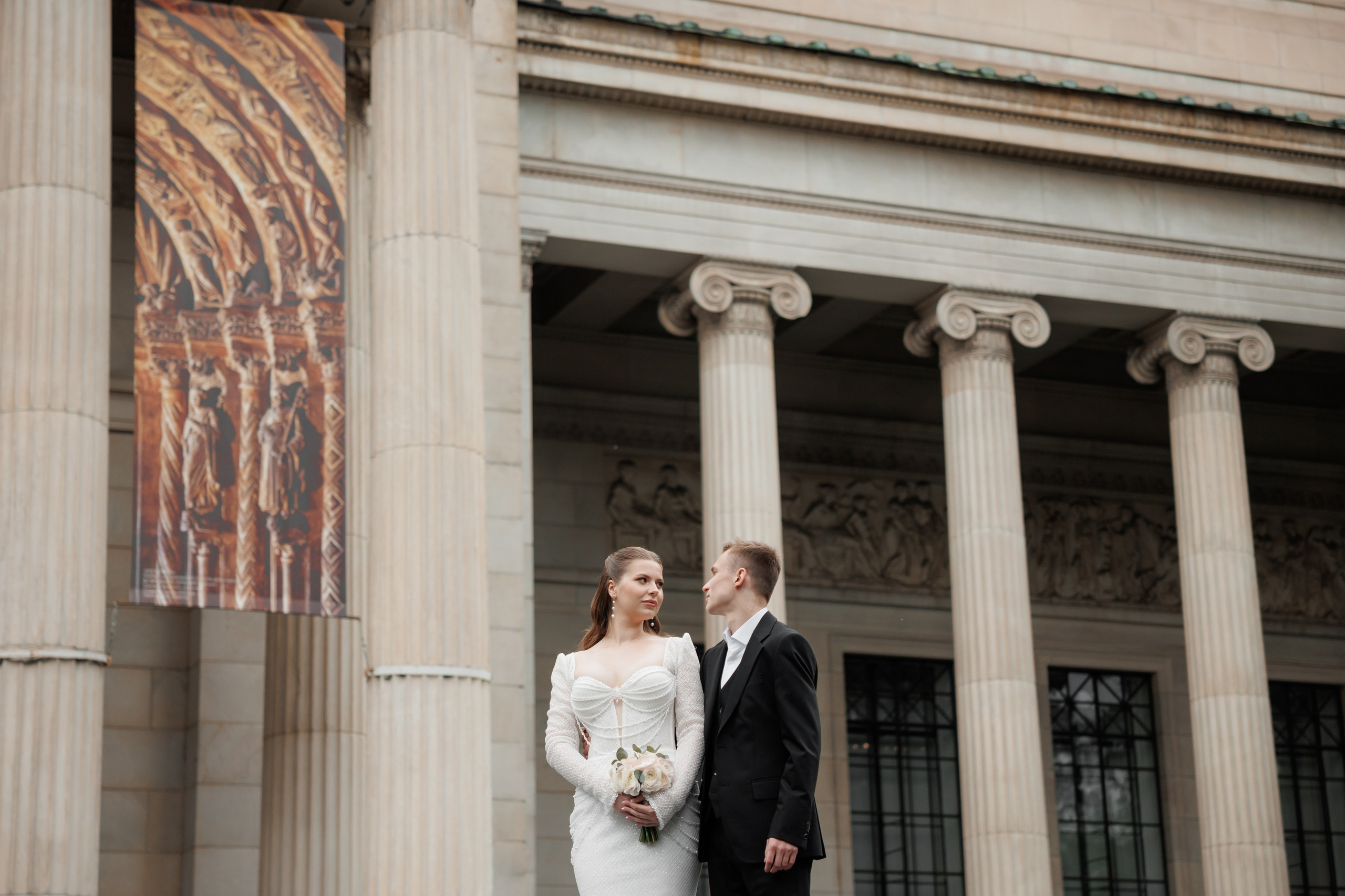 Фотосессия у Пушкинского музей. Свадебный и репортажный фотограф (Москва, Королев и другие)