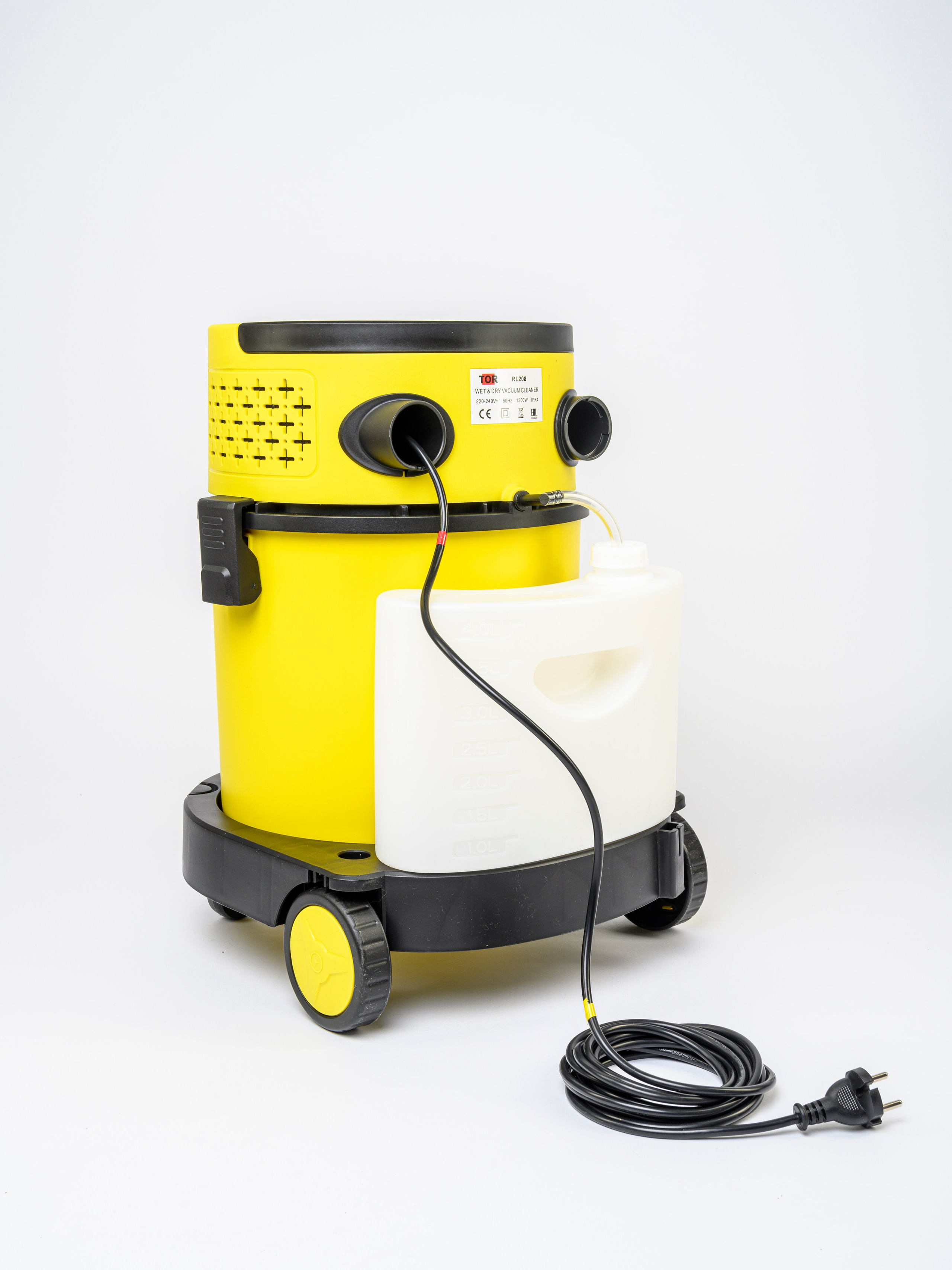 Каталожная съёмка: Снегоуборочная лопата / Пылесос. Фотограф Андрей Зикеев, фотостудия AzArt Studio в Москве