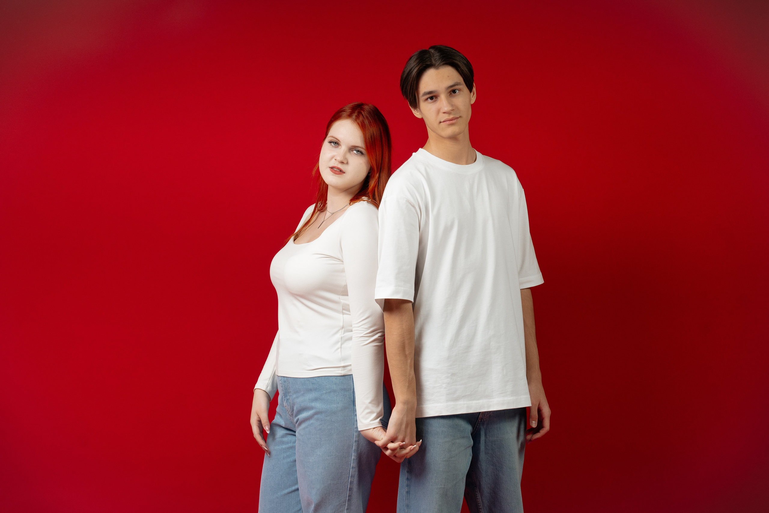 По двое. Выпускные альбомы в Нур-Султане (Астана) и по всему Казахстану