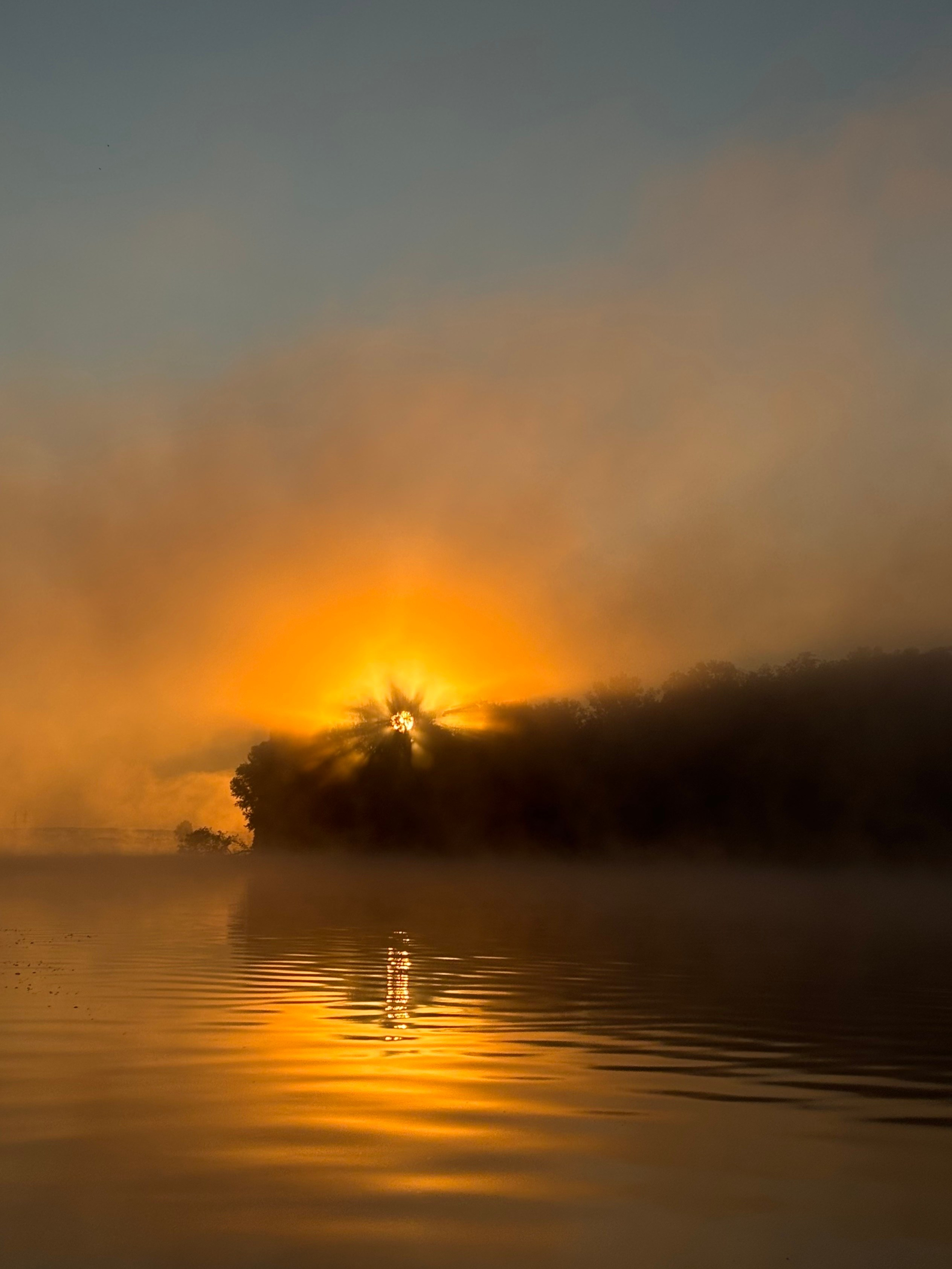 Рассвет на сапах на Ольховом озере