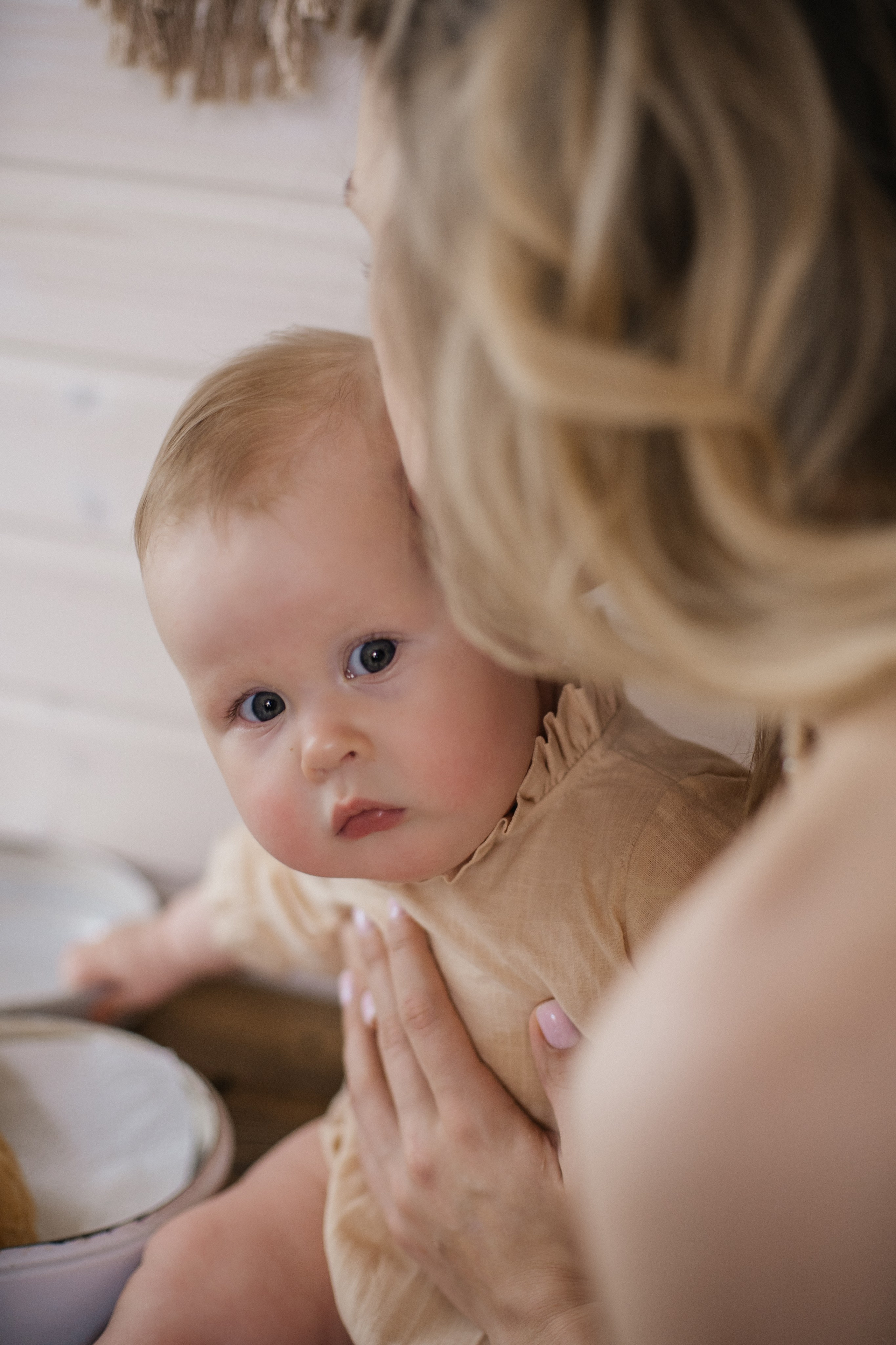 Алиса с мамой Кристиной в нежной семейной фотосессии в Домике Элли г. Пушкино. Семейный и детский фотограф в Сергиев Посаде, Хотьково Якимчук Любовь