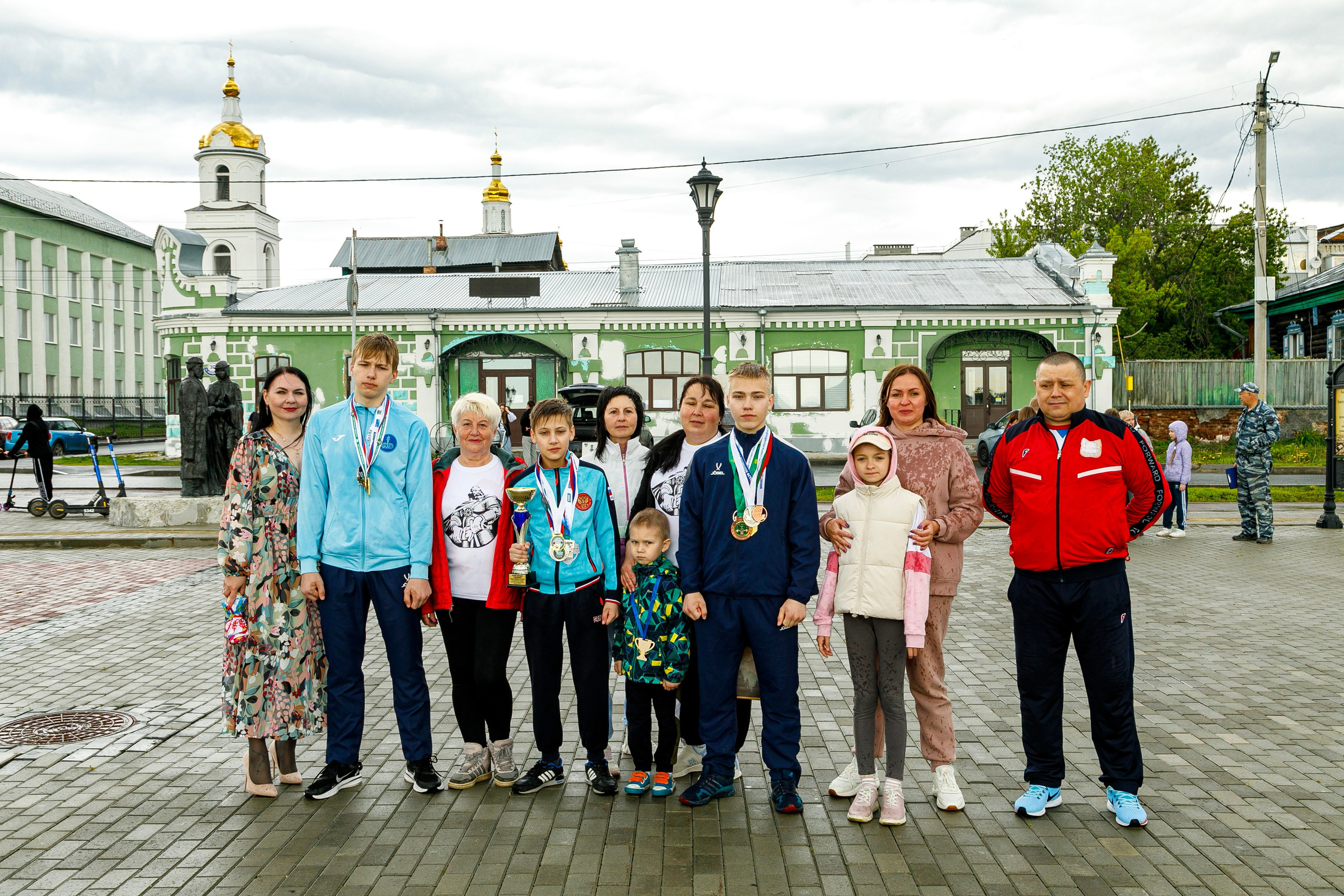 «СпортЛето» и «Зарядка с чемпионом» — семья Сармачевых 😋. Фотограф Андрей Гузеев