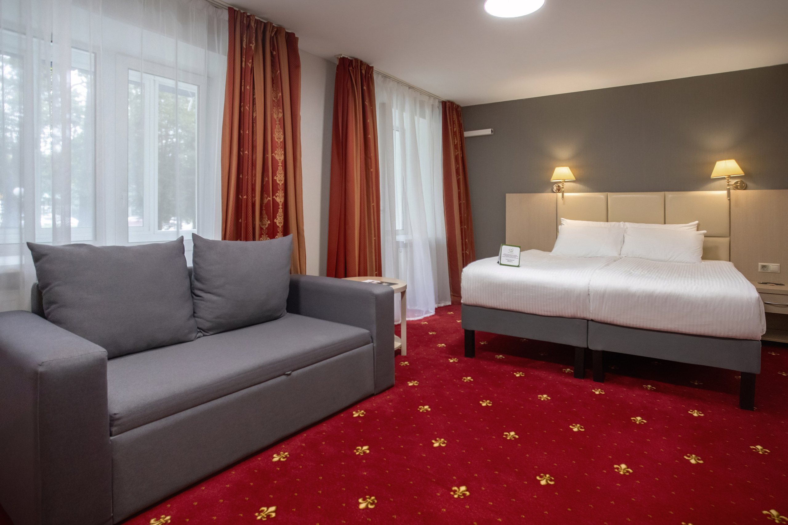 Амакс Сити-отель Уфа, фото Алексея Муравьёва, современный отель,Лобби Амакс Сити-отеля, съёмка фотографа Алексея Муравьёва, гостиничный интерьер,Номера отеля Амакс Сити Уфа, работа фотографа Алексея Муравьёва, комфортабельное размещение,Ресторан Амакс Сити-отеля, фото Алексея Муравьёва, гостиничная кухня,Рецепция Амакс Сити Уфа, съёмка Алексея Муравьёва, сервис для гостей,Спа-зона отеля Амакс Сити, фото Алексея Муравьёва, оздоровительные услуги,Конференц-зал Амакс Сити-отеля, работа фотографа Алексея Муравьёва, бизнес-мероприятия,Лифт отеля Амакс Сити Уфа, съёмка Алексея Муравьёва, современный дизайн,Номера люкс Амакс Сити, фото Алексея Муравьёва, премиальный комфорт,Зона отдыха Амакс Сити-отеля, работа фотографа Алексея Муравьёва, релакс для гостей,Инфраструктура Амакс Сити Уфа, съёмка Алексея Муравьёва, гостиничные услуги,Паркинг отеля Амакс Сити, фото Алексея Муравьёва, безопасность гостей,Вестибюль Амакс Сити, работа фотографа Алексея Муравьёва, элегантность интерьера,Номера стандарт Амакс Сити-отеля, съёмка Алексея Муравьёва, удобство проживания,Общественные зоны Амакс Сити Уфа, фото Алексея Муравьёва, современный дизайн,Ресторан и бар Амакс Сити, работа фотографа Алексея Муравьёва, гастрономические предложения,Интерьер отеля Амакс Сити Уфа, фото Алексея Муравьёва, гостиничный стиль,Мебель номеров Амакс Сити, съёмка Алексея Муравьёва, комфорт для постояльцев,Освещение отеля Амакс Сити, работа фотографа Алексея Муравьёва, уют для гостей,Терраса Амакс Сити-отеля, фото Алексея Муравьёва, панорамный вид